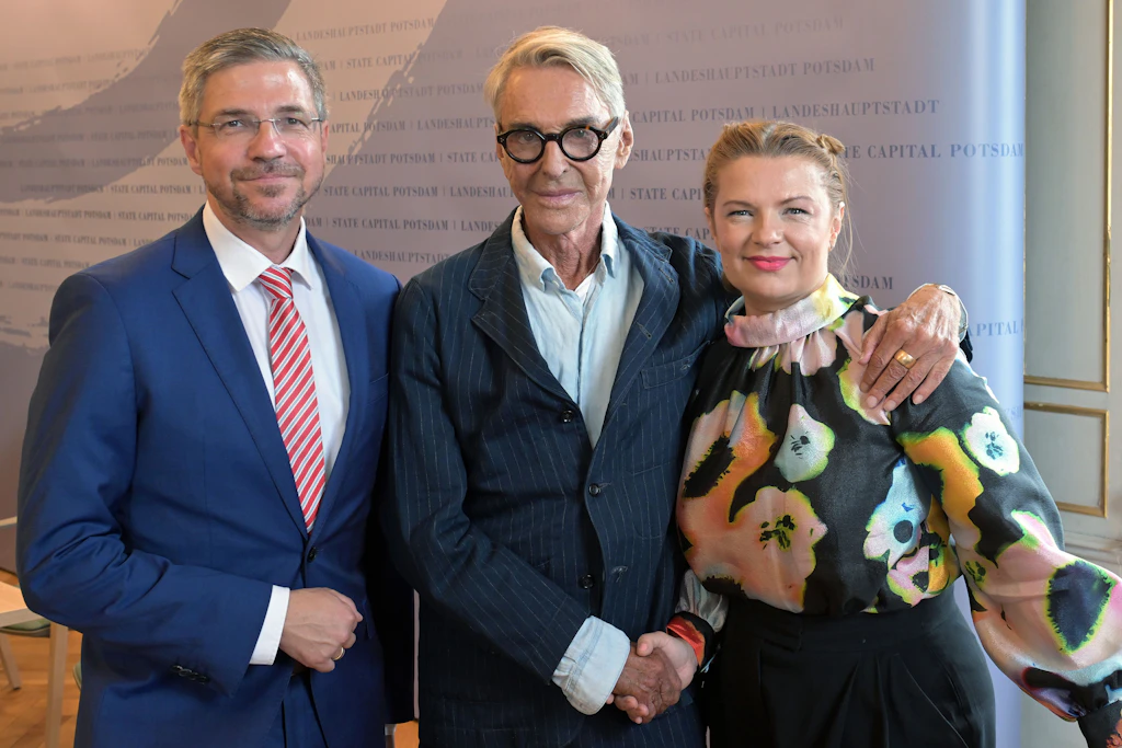 Star-Designer Wolfgang Joop stellt Lebenswerk in Potsdamer Museum aus