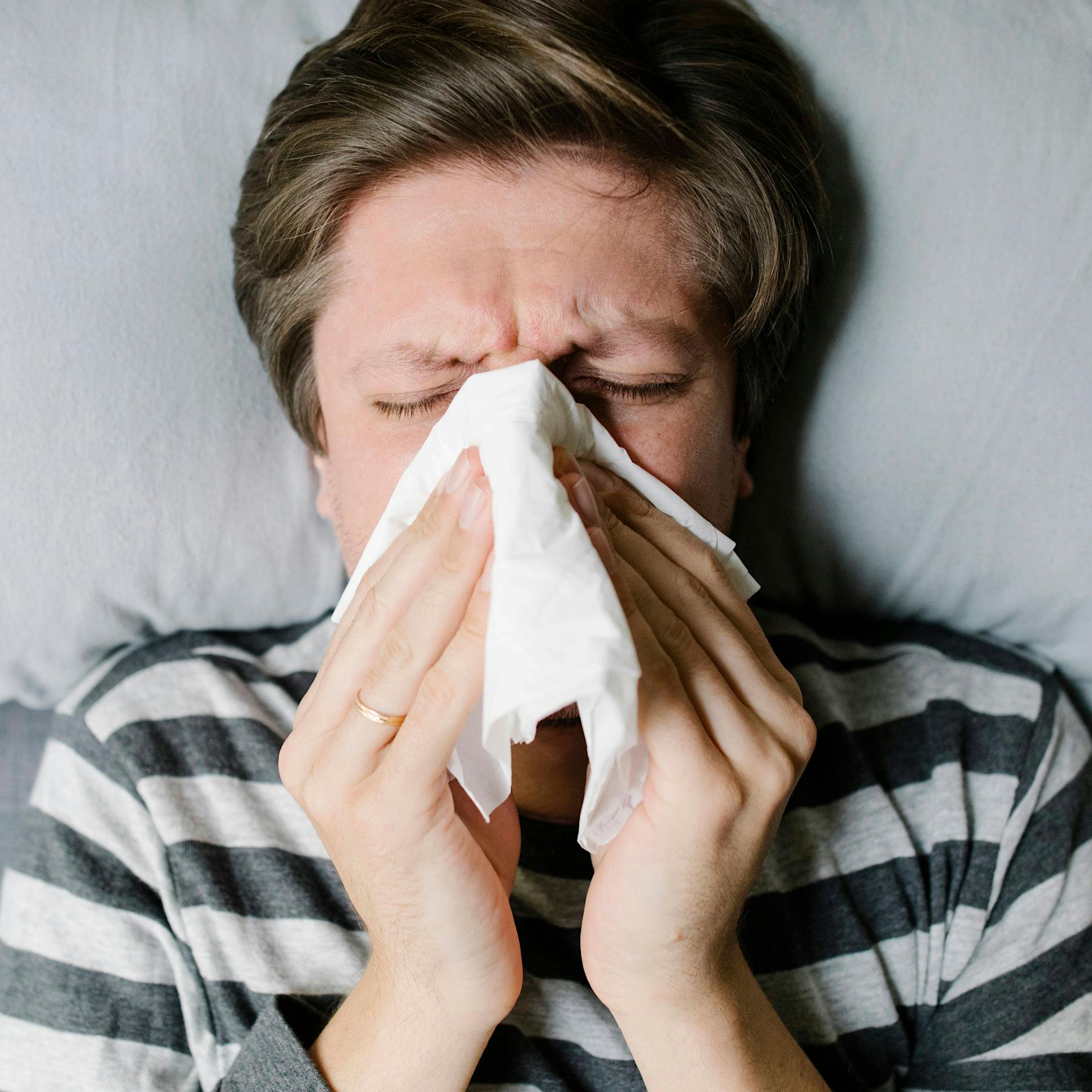 Müll-Mythen: In welche Tonne gehören Taschentücher und Pizza-Kartons?