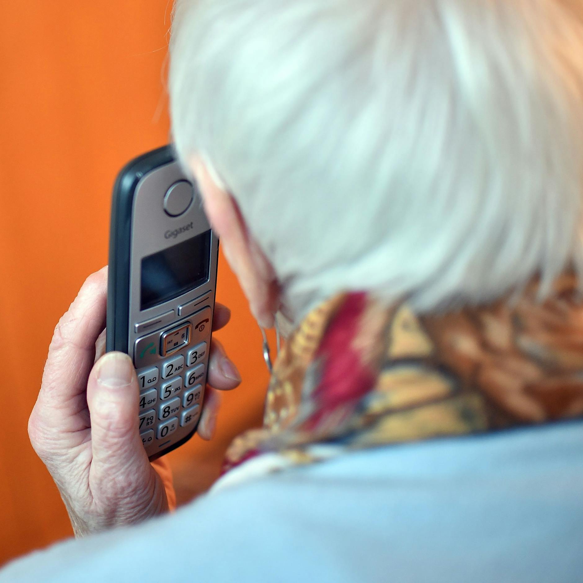 Fiese Masche! Trickbetrüger bringt Potsdamer Seniorin um Zehntausende