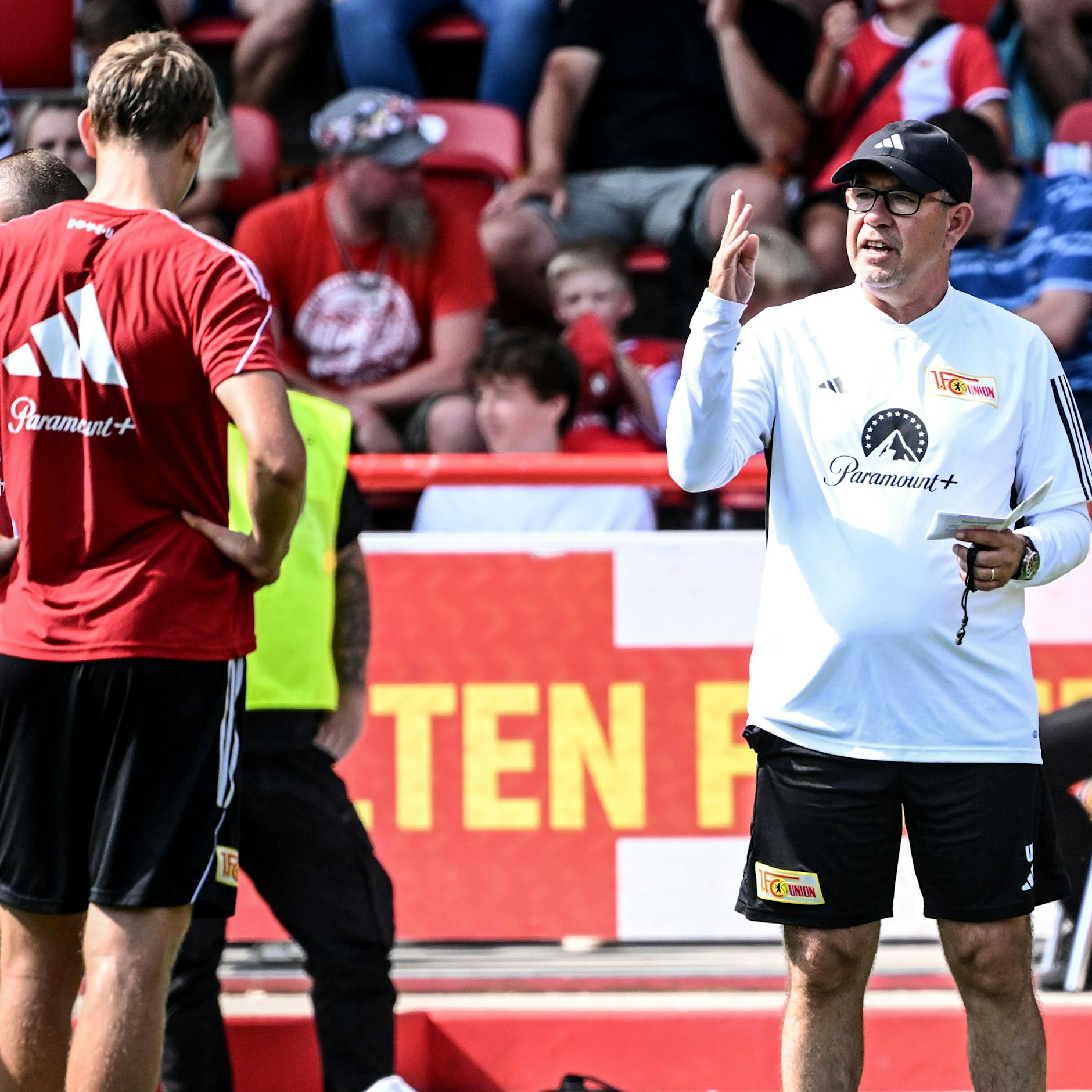 1. FC Union in Darmstadt: Trainer Urs Fischer hat große Sorgen