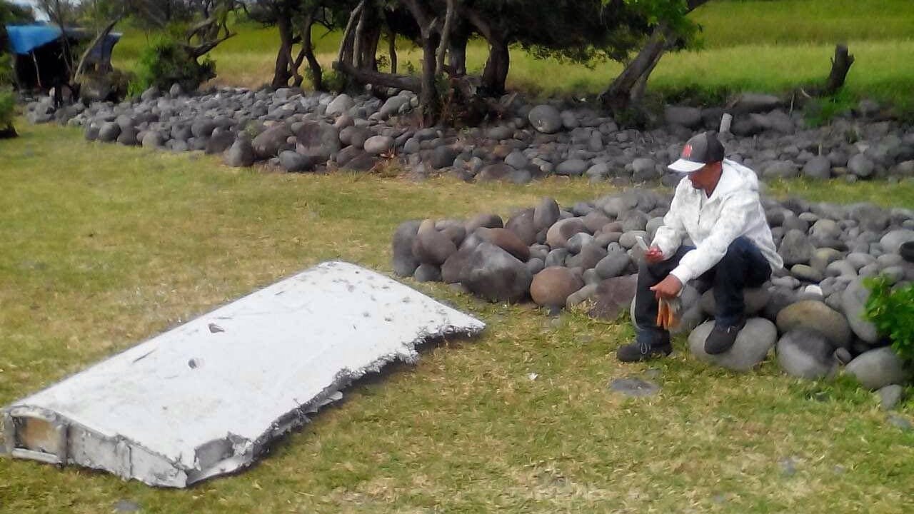 Immer wieder wurden Trümmerteile des Flugzeuges von Flug MH370 entdeckt. Verraten Seepocken an den Trümmern, was mit dem Flugzeug geschah?