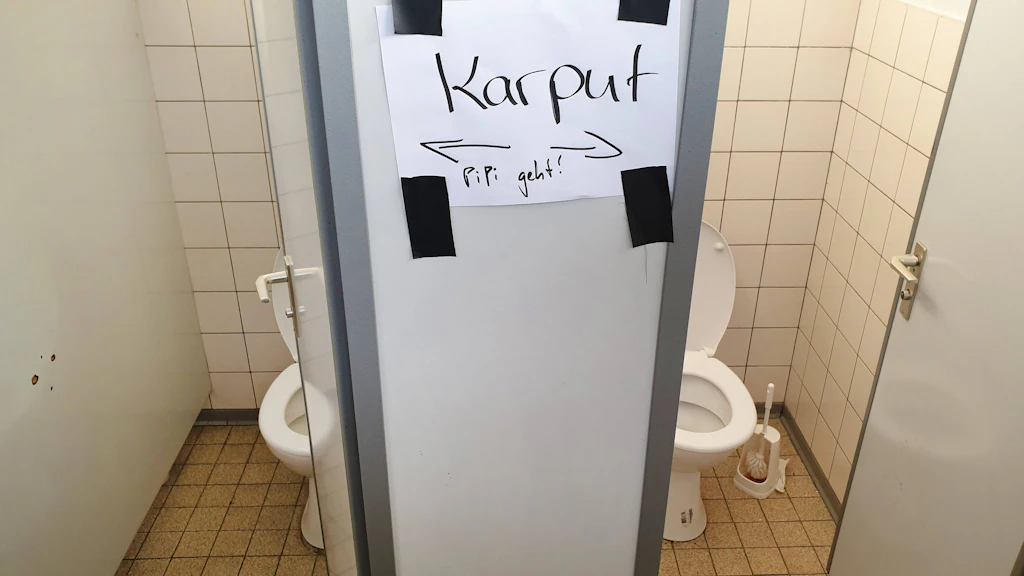 In Berlin aufs Schulklo gehen? Besser nicht!