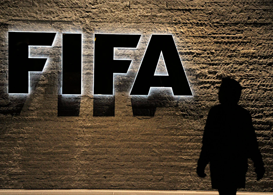 ARCHIV - Die FIFA hatte im vergangenen Oktober neue Regeln verabschiedet, die unter anderem die Einnahmen der Spielerberater begrenzen.  