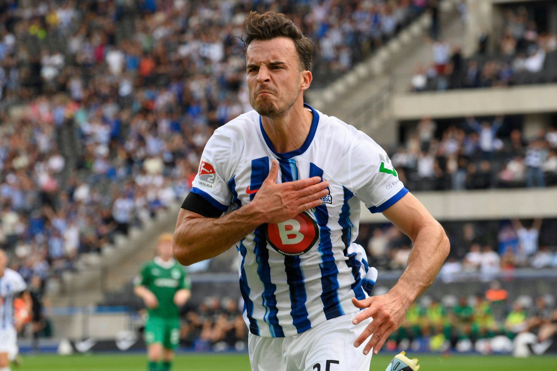 Der Typ will mehr! Stürmer Haris Tabakovic machte Hertha BSC mit zwei Toren beim 5:0 gegen Fürth glücklich. 