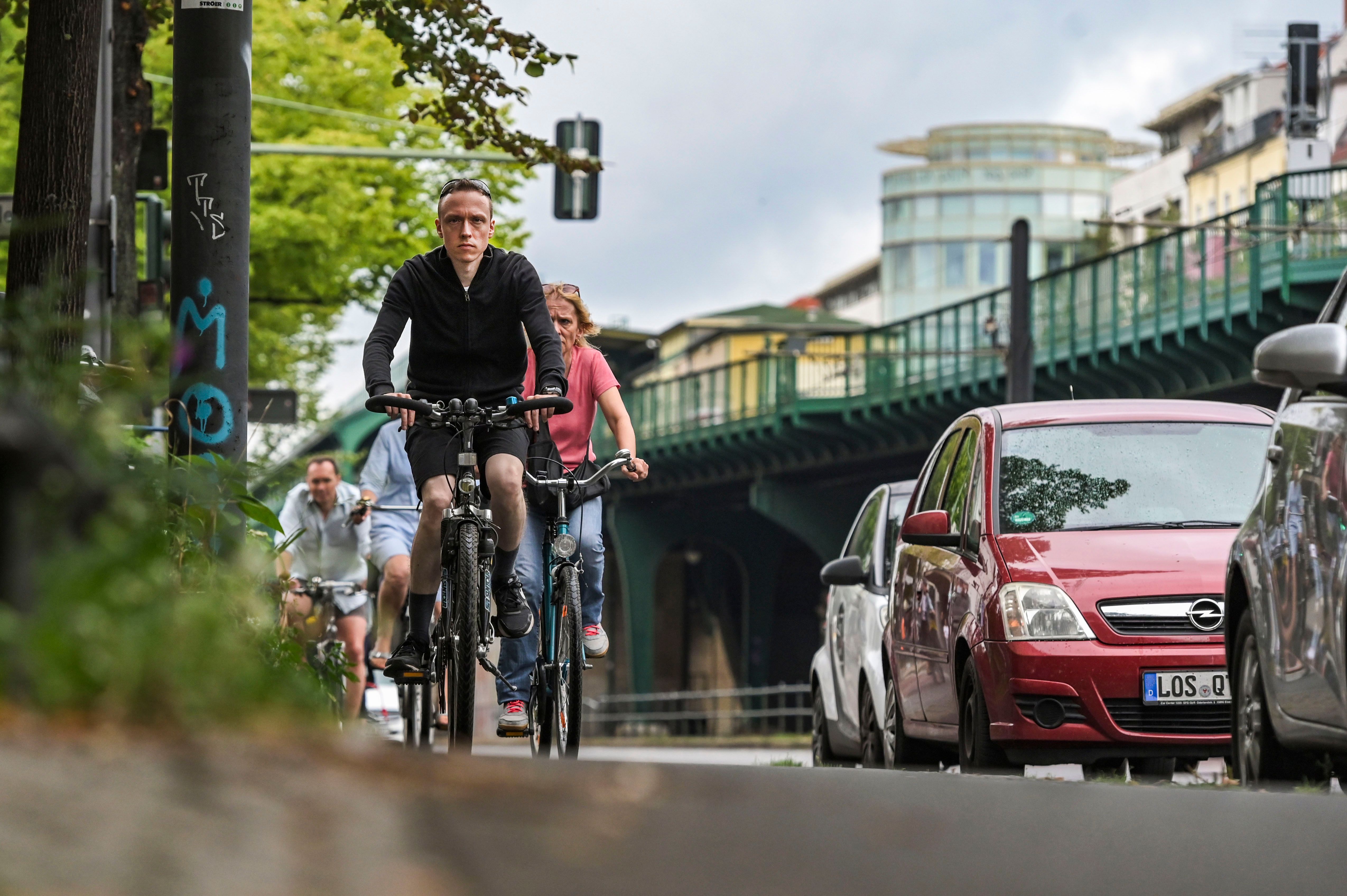 CDU-Senatorin Manja Schreiner nimmt Berliner Autofahrern Parkplätze weg: „Da müssen wir durch“