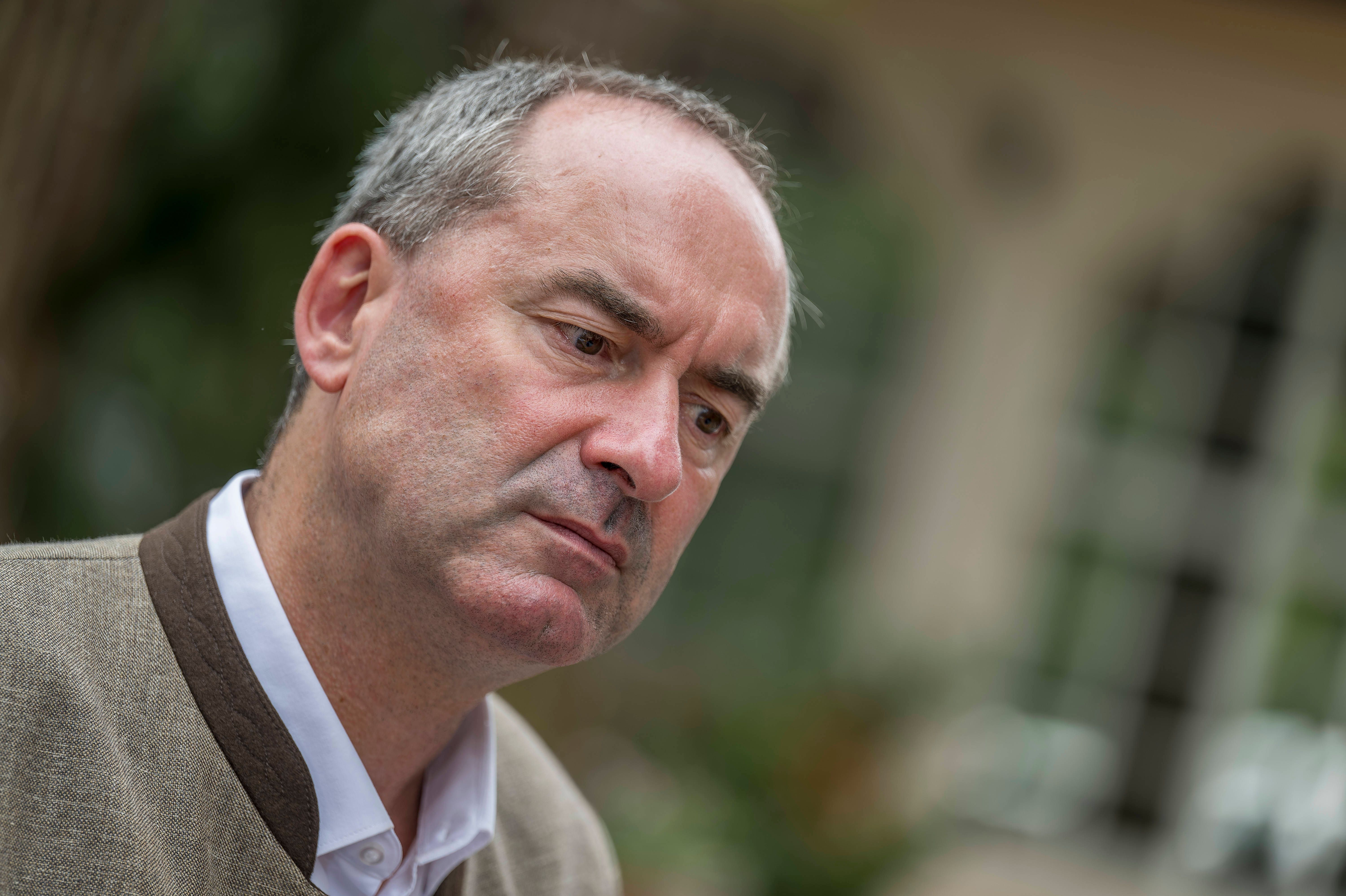 Antisemitische Hetzschrift publiziert? Hubert Aiwangers Bruder will das Flugblatt verfasst haben