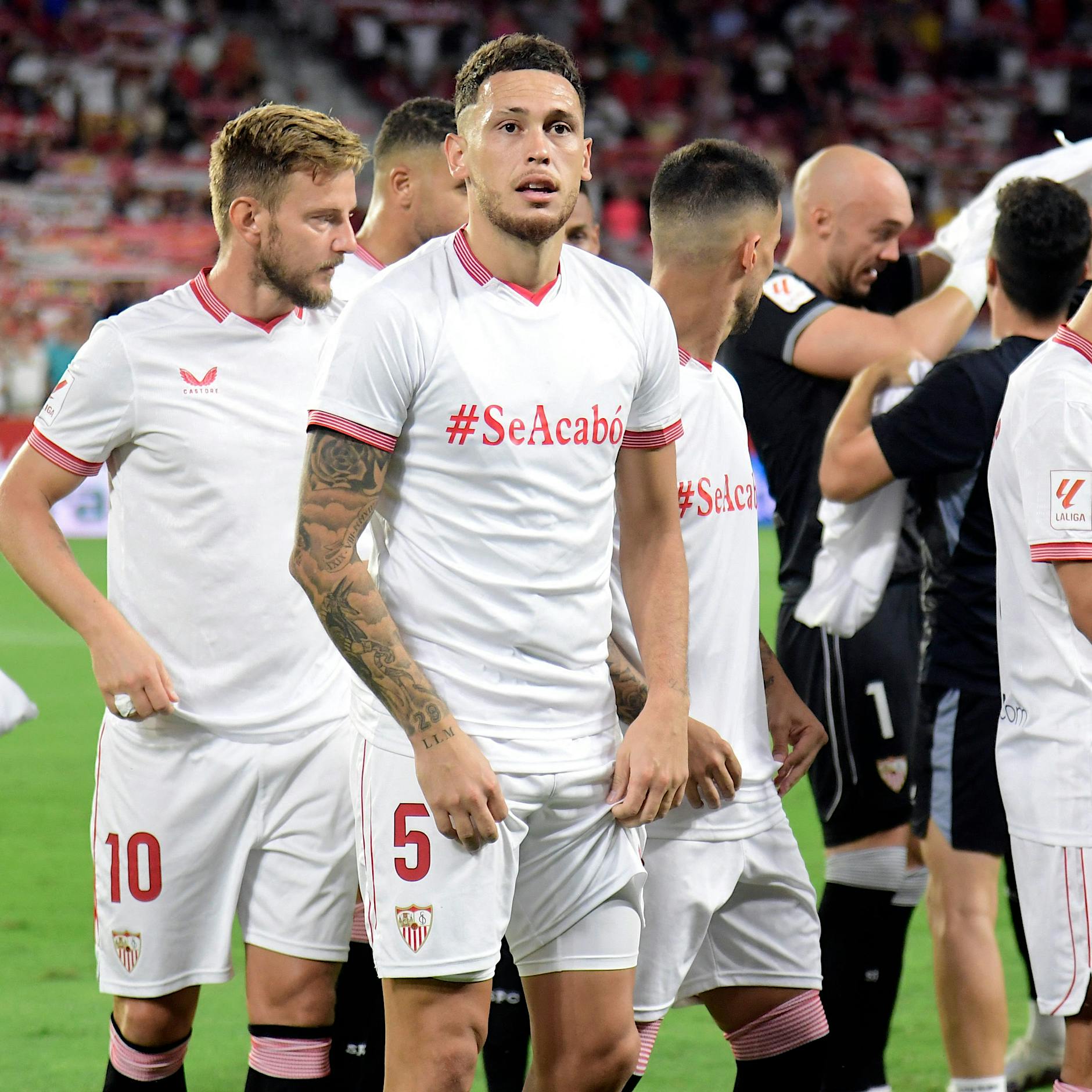 Luis Rubiales nach Kuss-Übergriff gesperrt - Spanische Liga-Spieler: „Wir sind alle Jenni Hermoso“