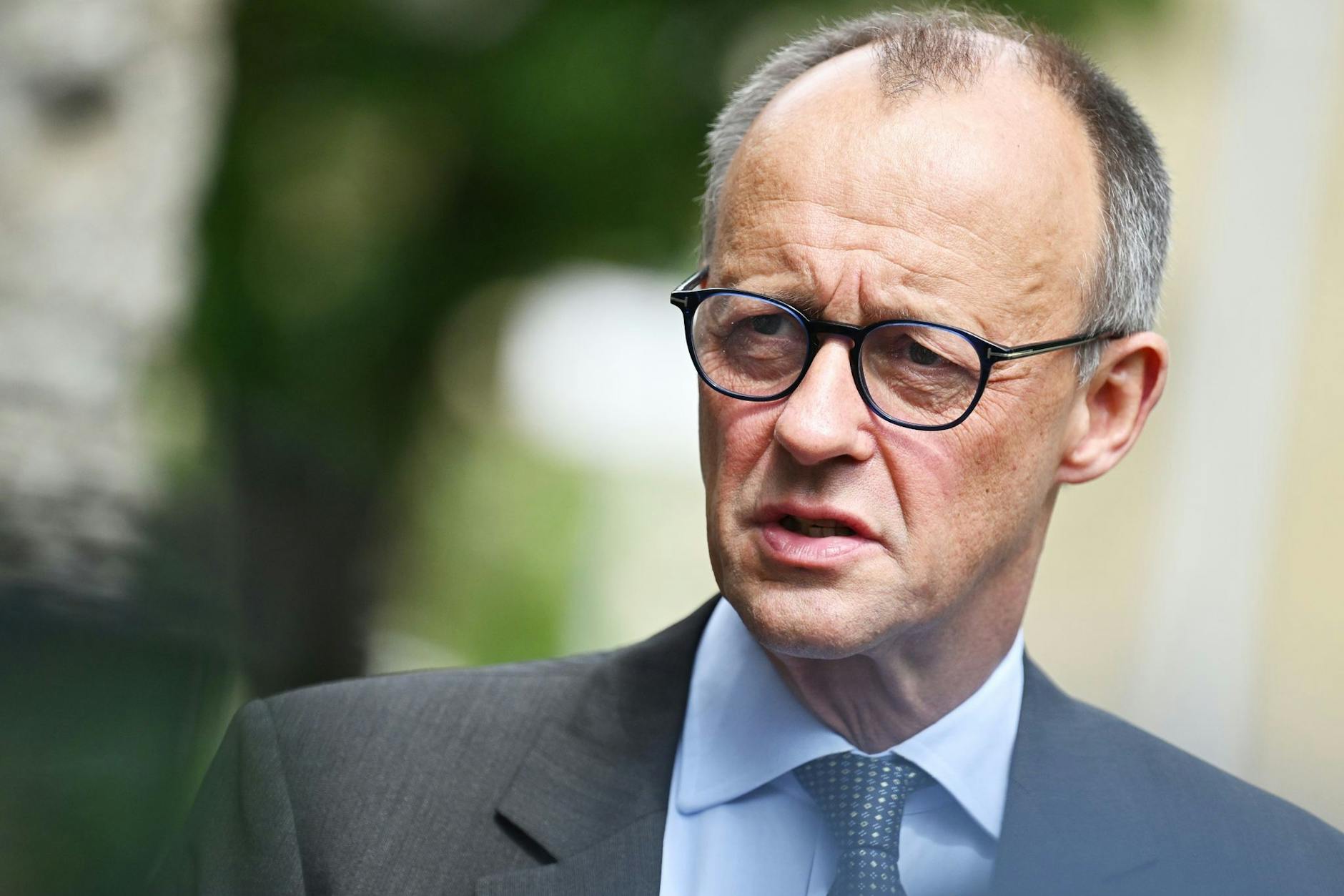Der CDU-Chef Friedrich Merz wird für seine Aussage über Asylbewerber scharf kritisiert.