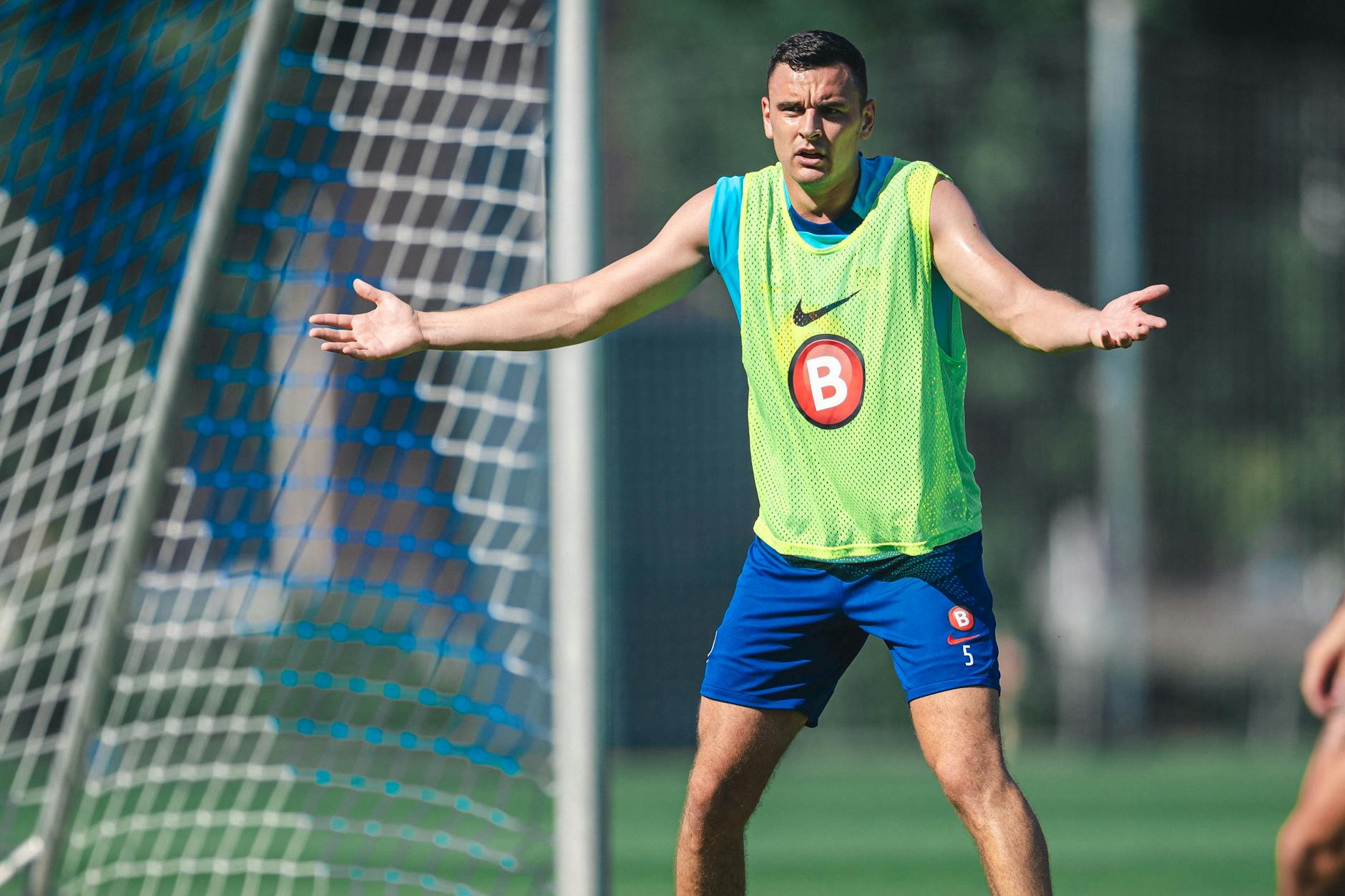 Filip Uremovic weiß trotz Vertrages nicht so richtig, was er bei Hertha BSC noch soll. 