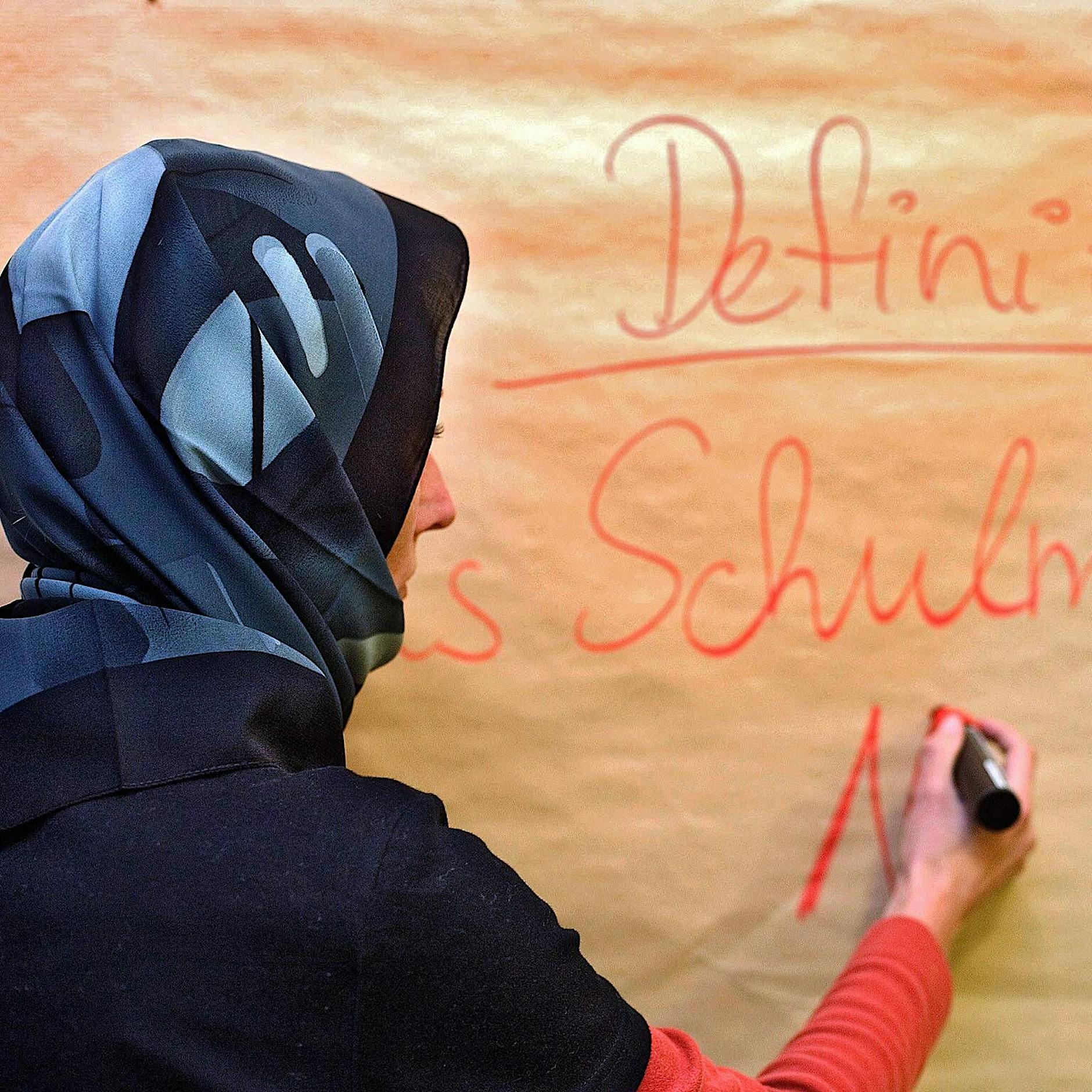 Kopftuch an Berliner Schulen nun erlaubt: Eine Gewerkschaft sieht offene Fragen