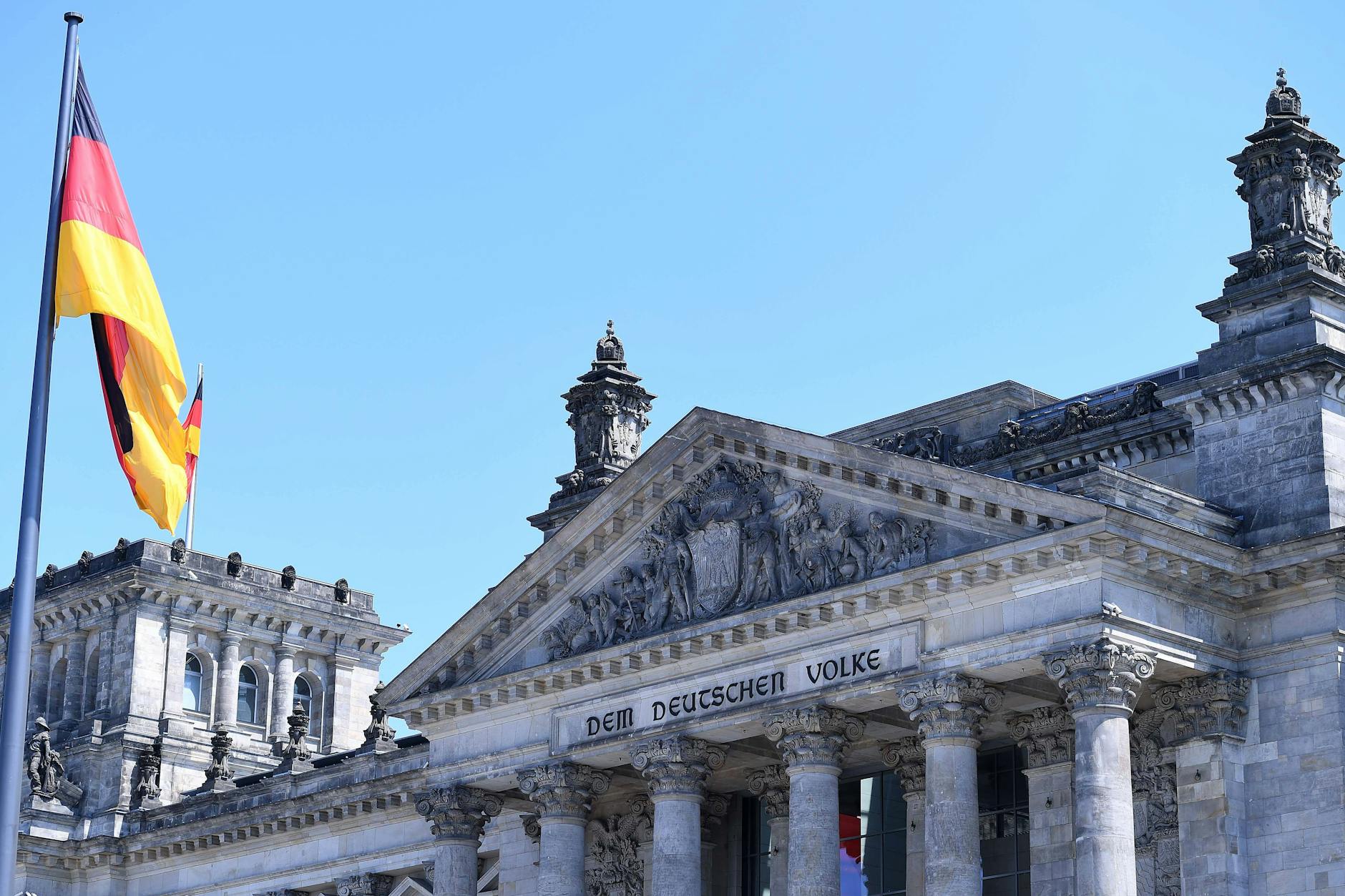 Seit 1999 tagt der Deutsche Bundestag im Reichstagsgebäude in Berlin.