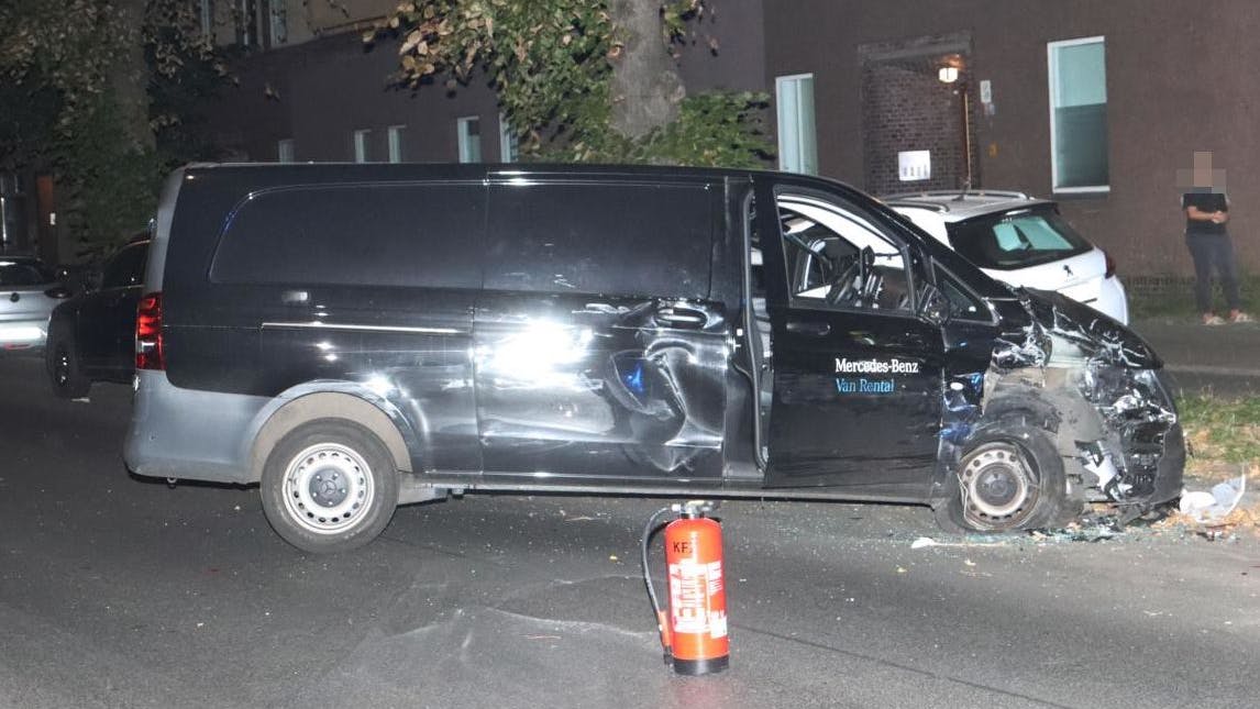 Auch der Unfallverursacher war am Ende nur noch schrottreif.