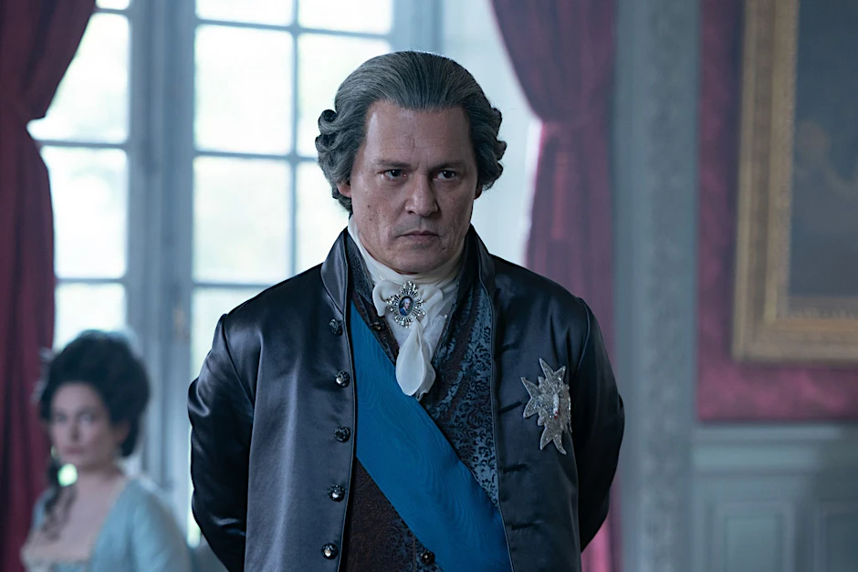 HANDOUT - Johnny Depp als Louis XV. in einer Szene des Films «Jeanne du Barry - Die Favoritin des Königs».  many/dpa