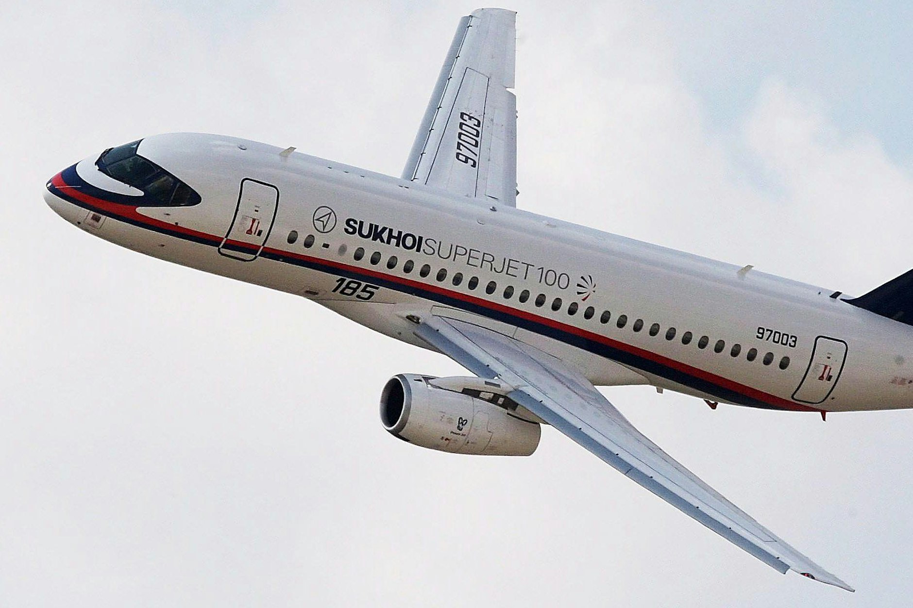 Ein älteres Suchoi-Superjet-100-Flugzeug hatte viele Komponenten aus dem Ausland, nun soll es sich ändern.&nbsp;