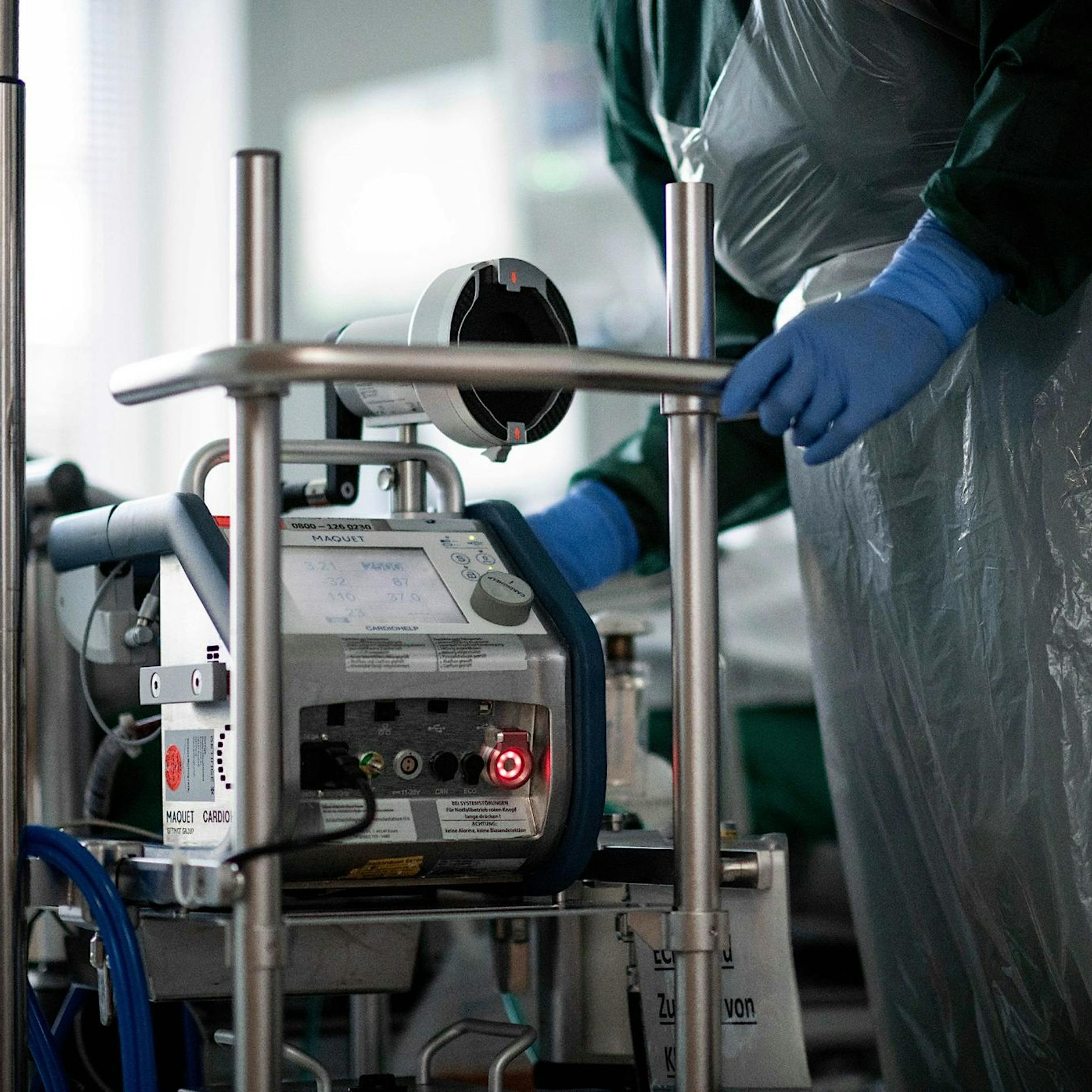 Übersterblichkeit während Corona: Studie sieht Zusammenhang mit Covid-19, nicht mit Impfungen