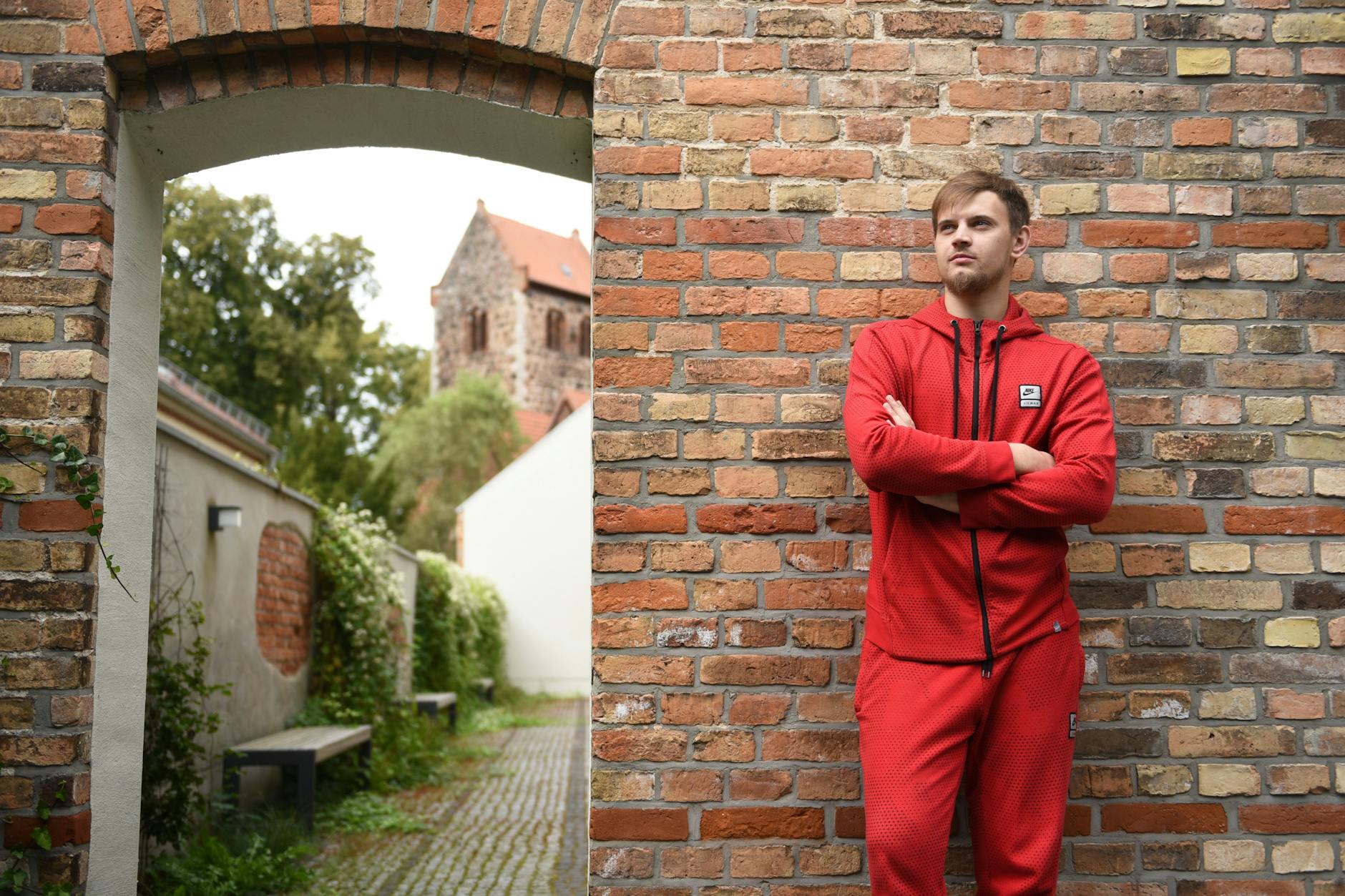 Nikita R. verweigert den Wehrdienst in Russland. Die Evangelische Verheißungsgemeinde Neuenhagen gab dem 26-Jährigen Kirchenasyl.