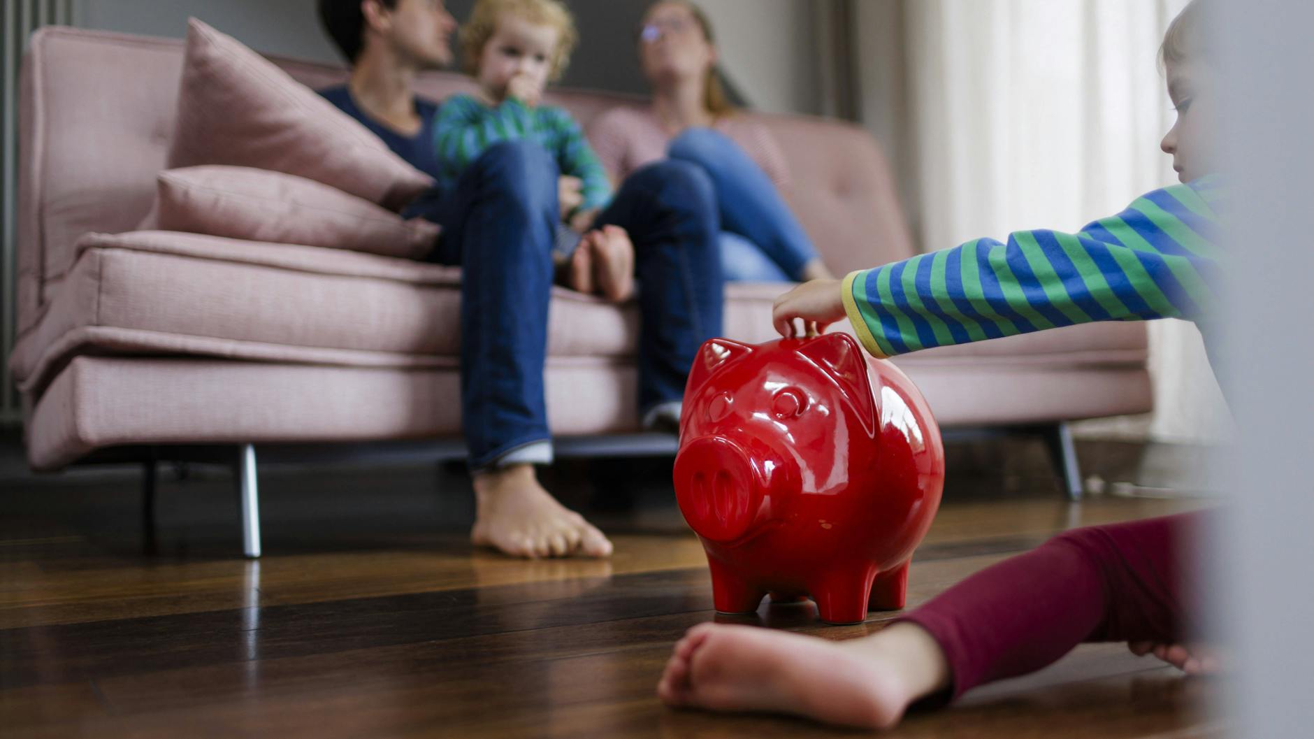 Kinder bekommen in Deutschland durchschnittlich 16,60 Euro Taschengeld im Monat.