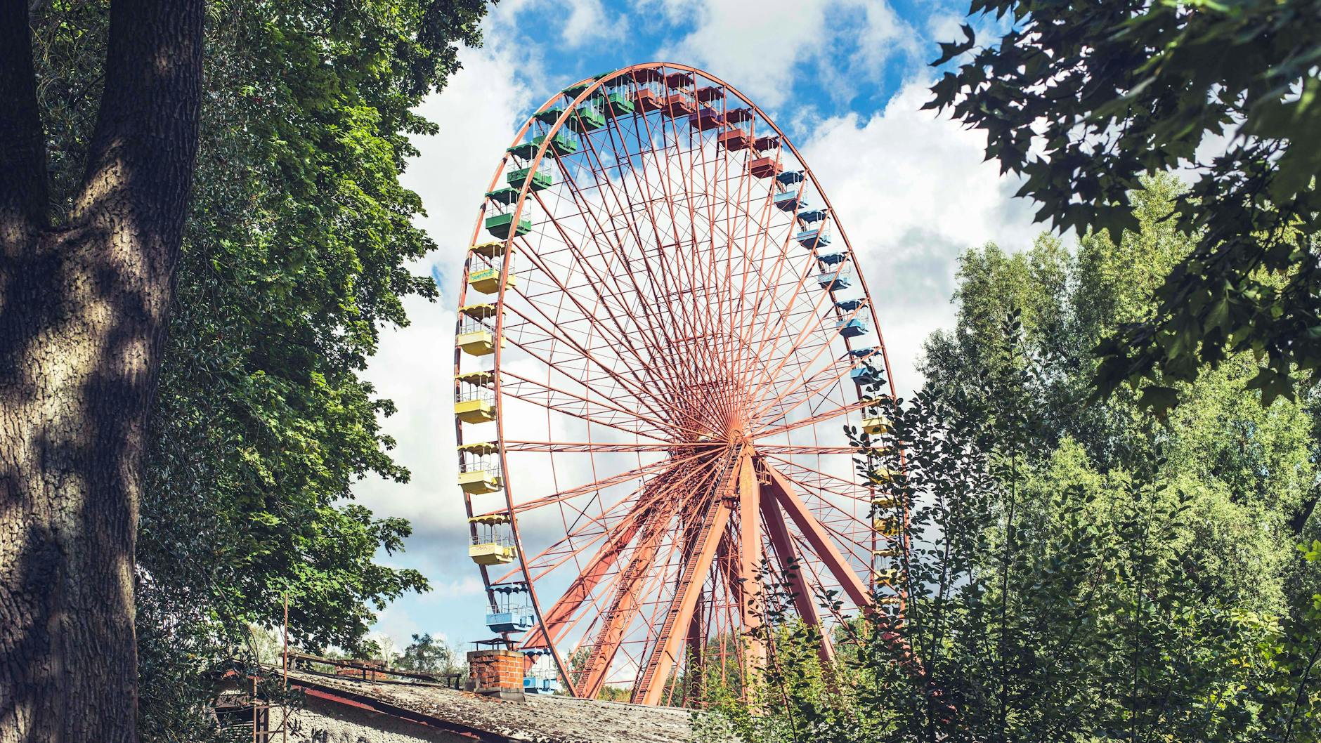 Das Riesenrad im Plänterwald wird restauriert.