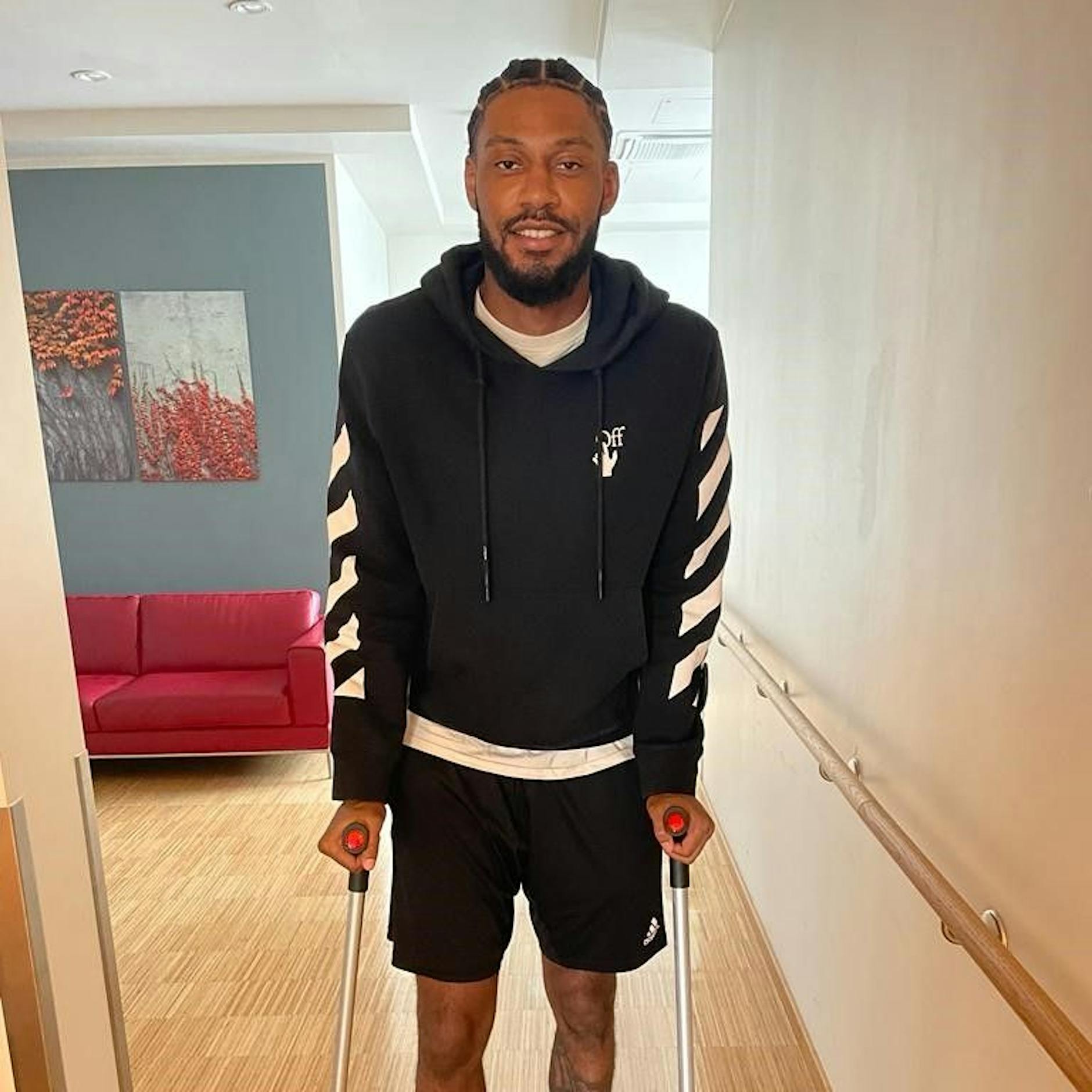 Band geflickt! OP macht BFC-Verteidiger Dominic Duncan glücklich