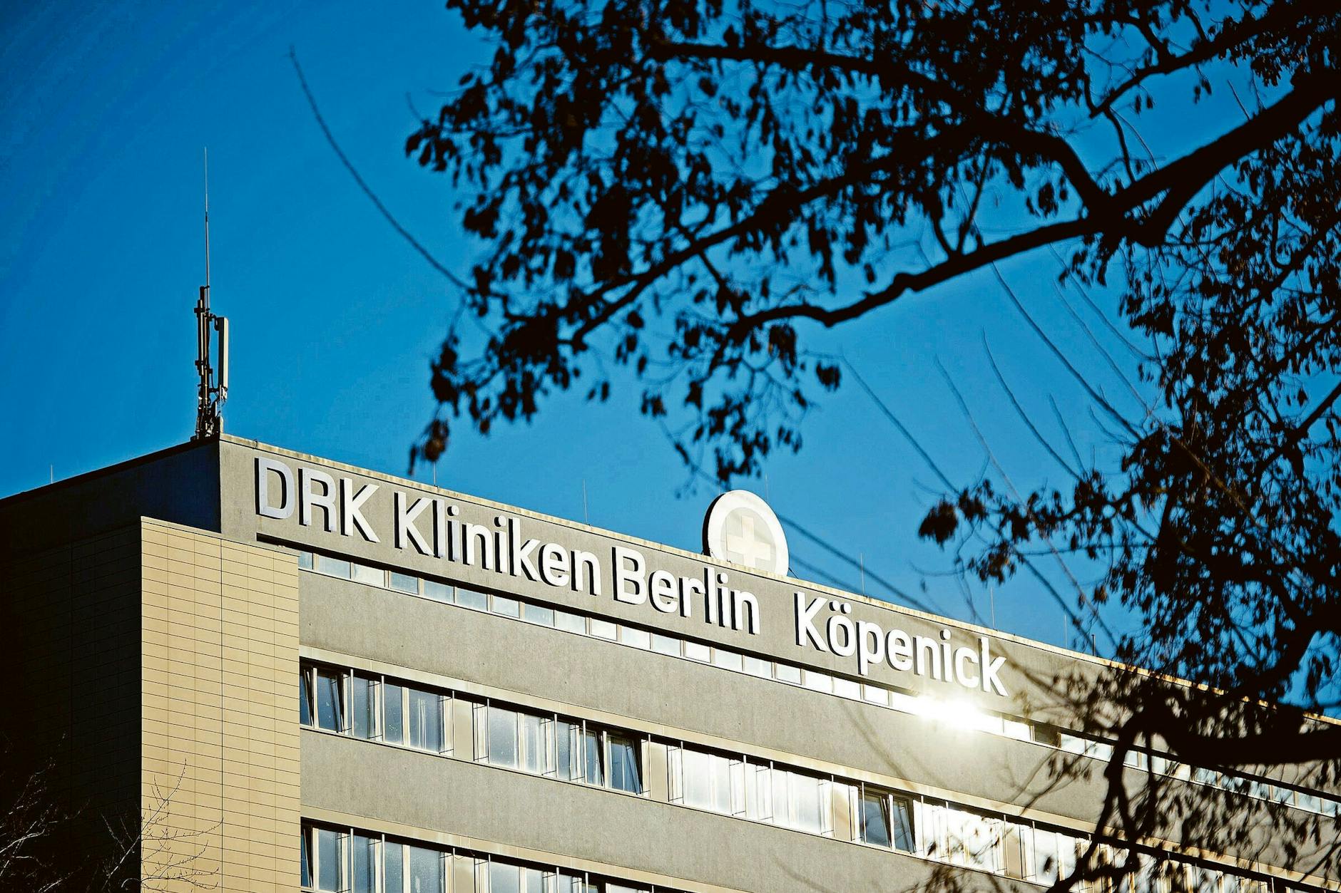 Die DRK Kliniken Berlin Köpenick gehören zum Bündnis, das die Stadt verklagt.