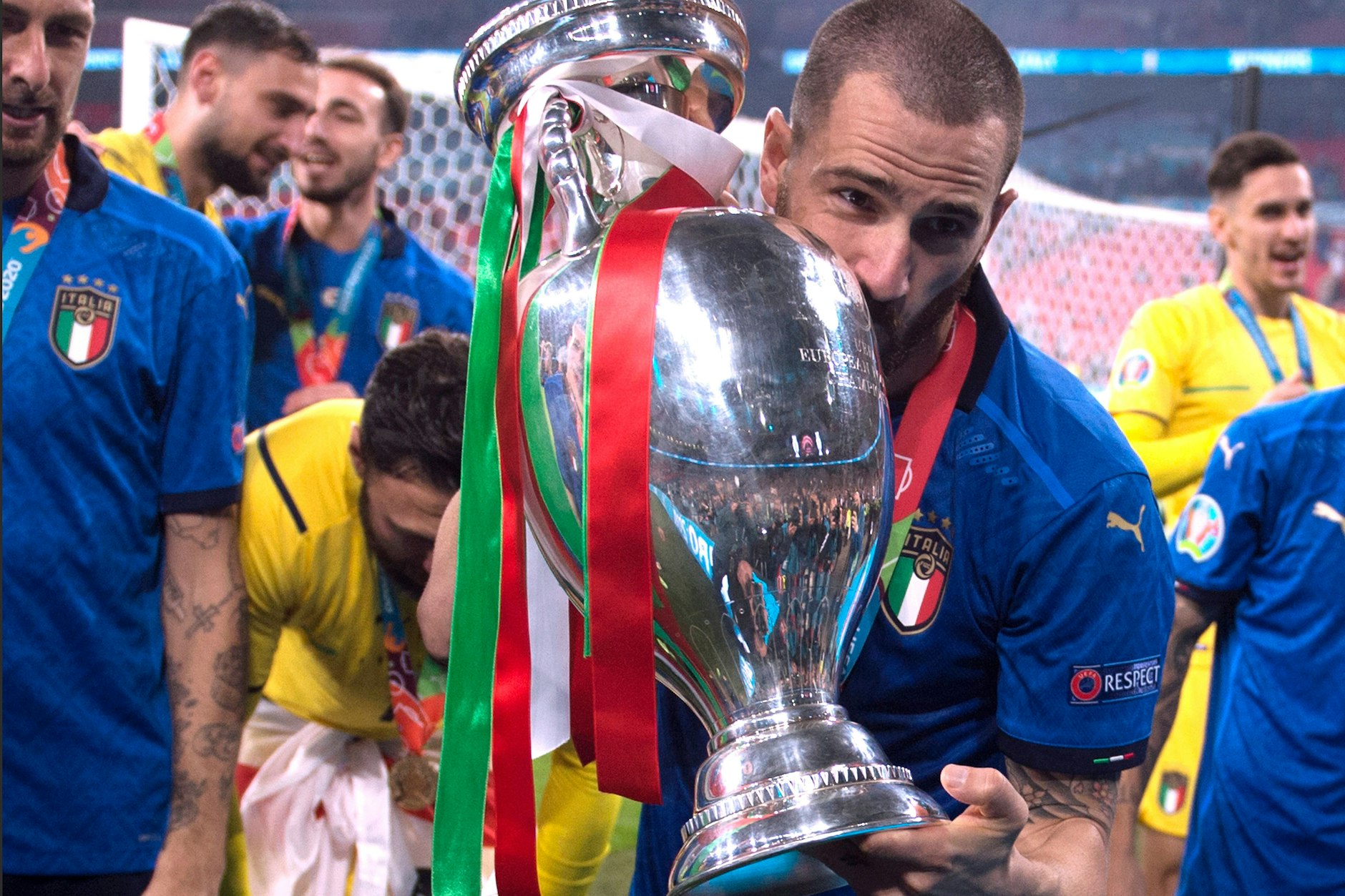 Bonucci mit Pokal nach dem Gewinn der Europameisterschaft 2021