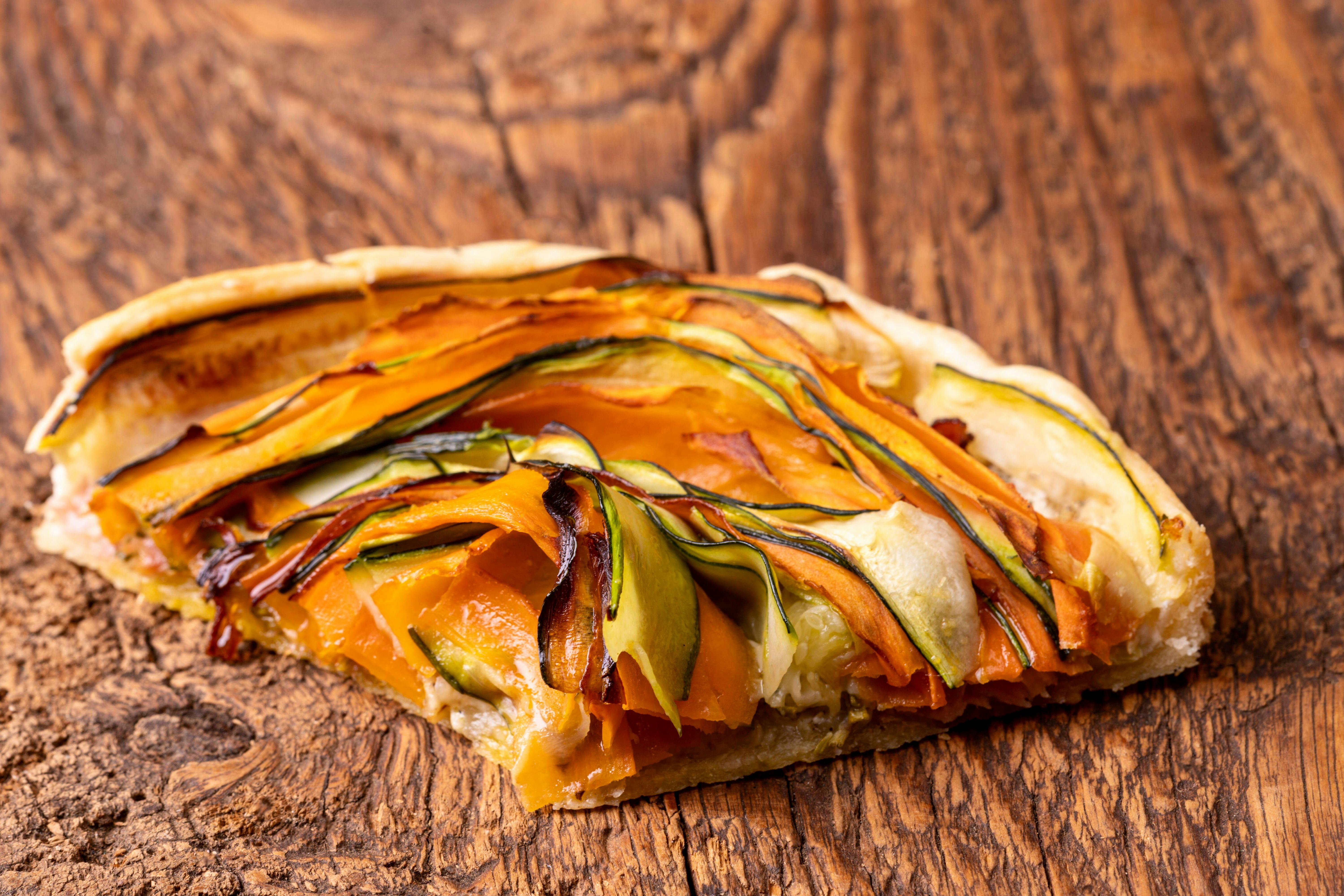 Rezept für Zucchini-Möhren-Tarte: Ein echter Hingucker – Und so lecker Rezept für Zucchini-Möhren-Tarte: Ein echter Hingucker – Und so lecker