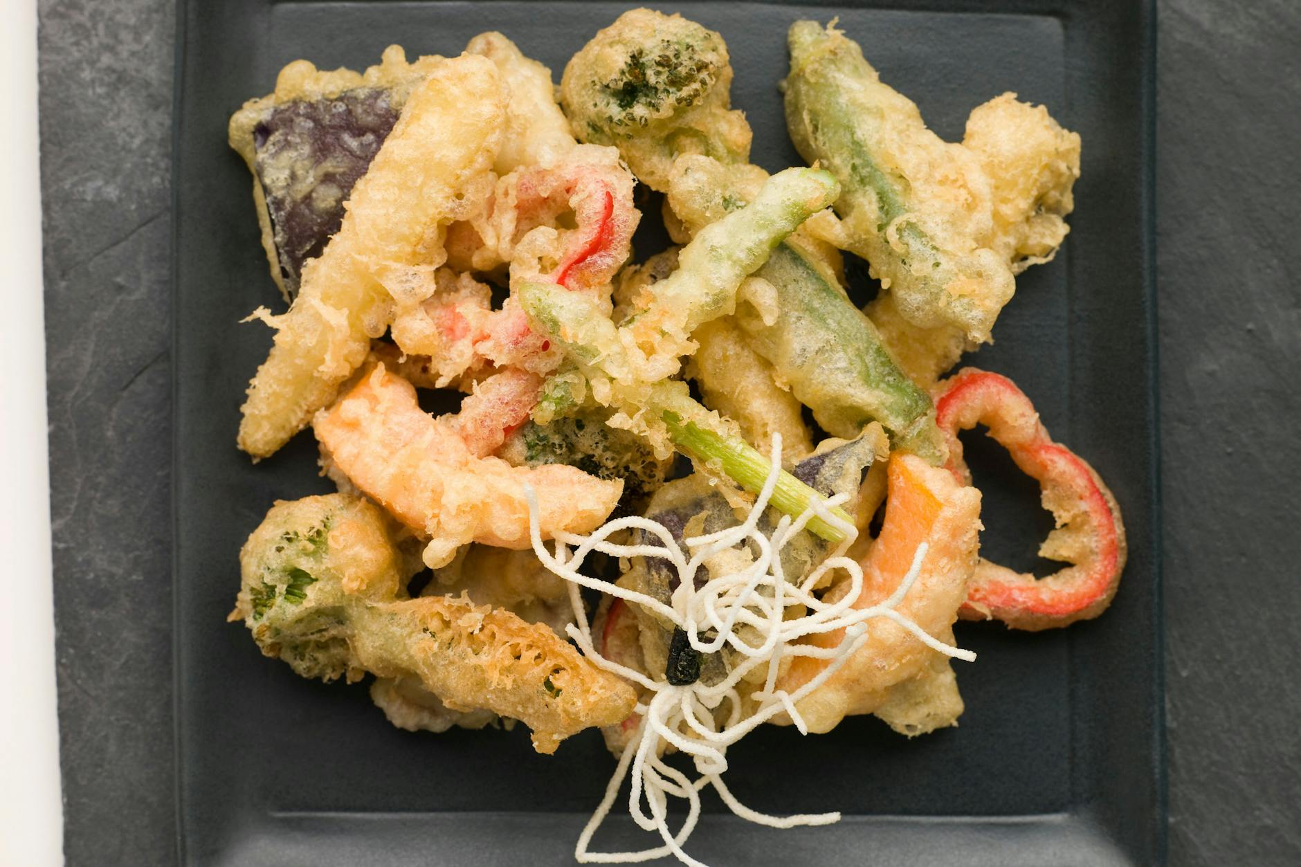 Bekannt aus vielen Sushi-Restaurants, ist die Zubereitung mit Tempura eigentlich eine portugiesische Erfindung. 