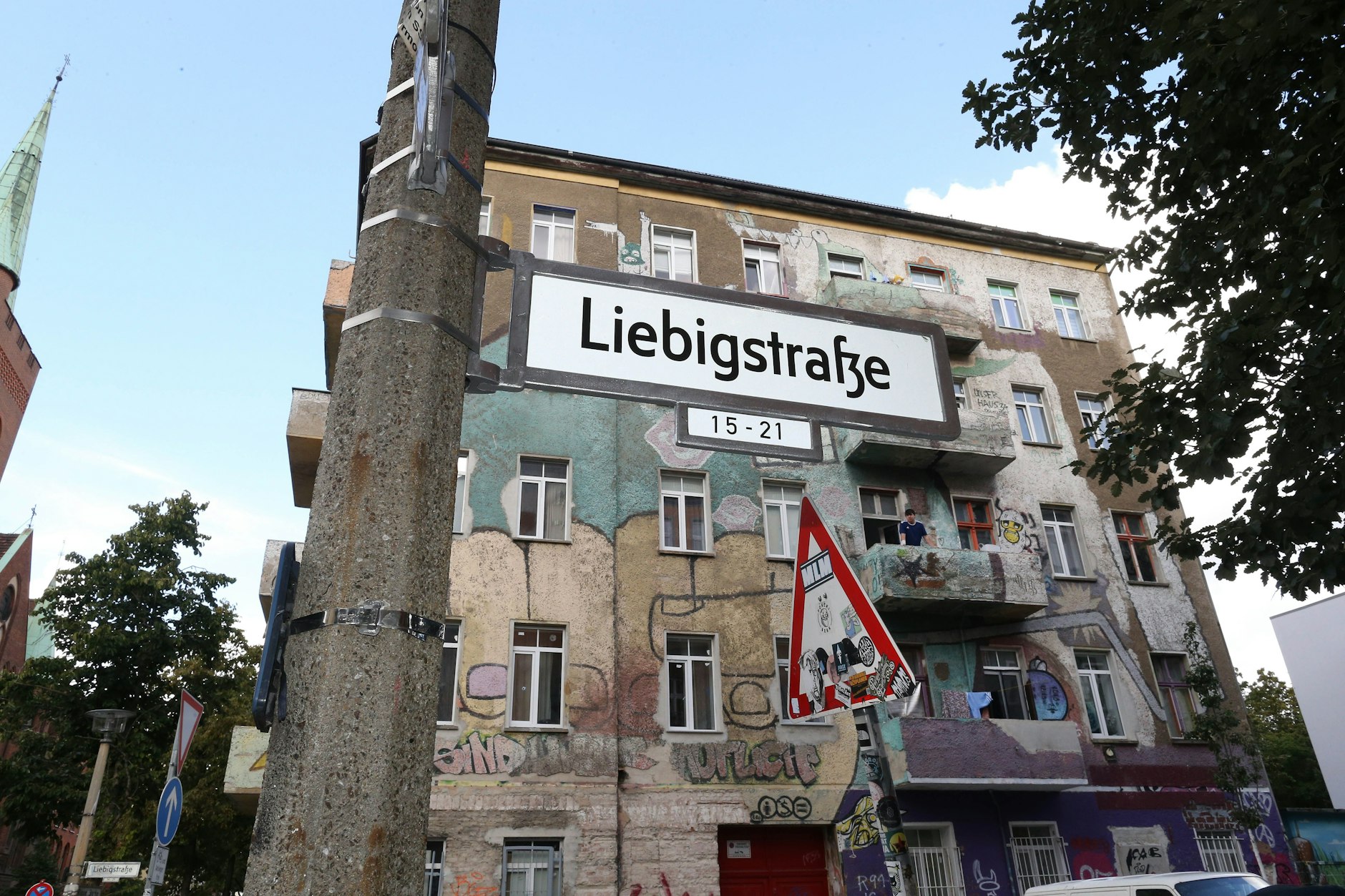 Das Wohnhaus in der Liebigstraße 34, vor dem heute eine Mahnwache veranstaltet wurde.