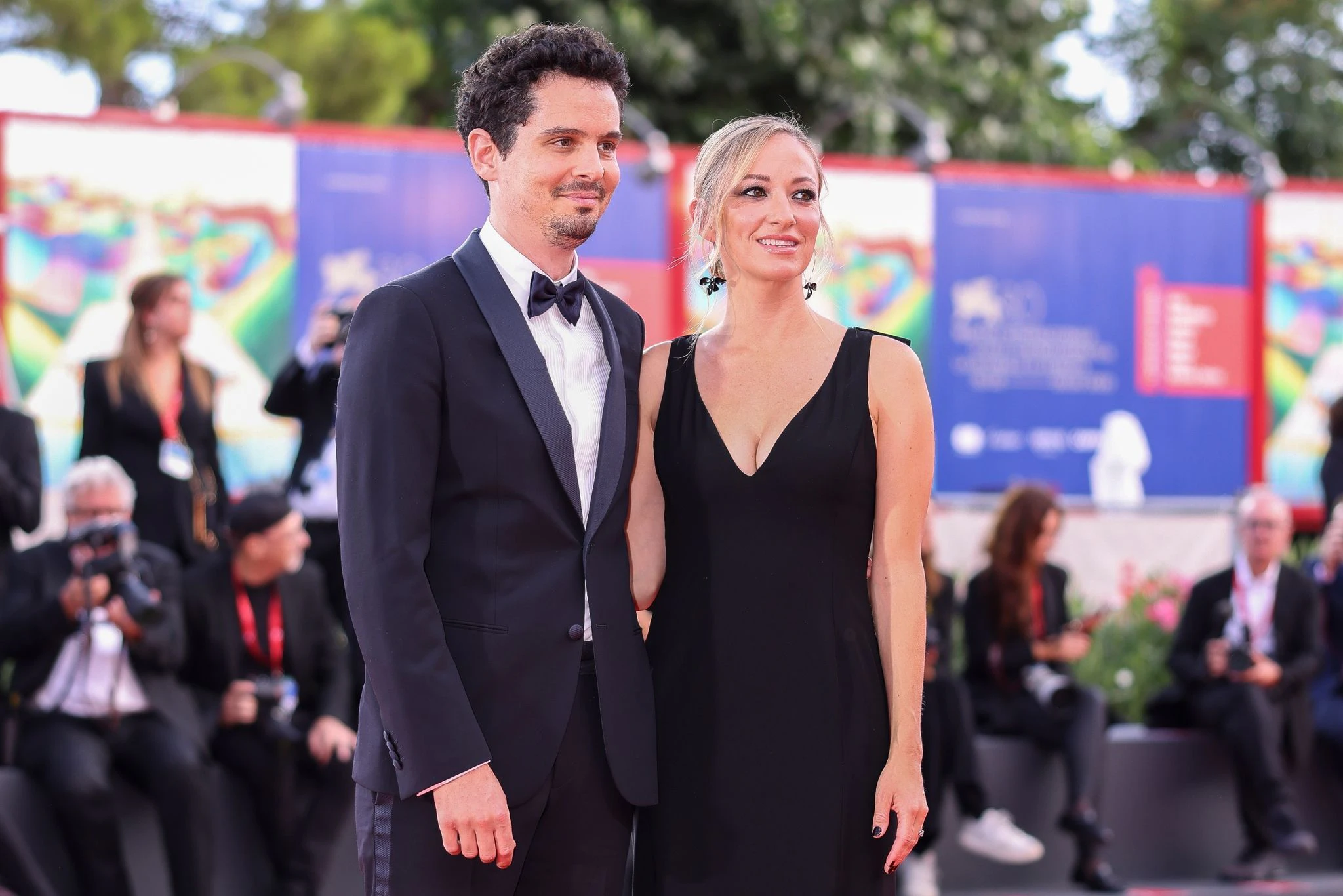 Jury-Präsident Damien Chazelle ist mit seiner Frau Olivia Hamilton nach Venedig gekommen.  