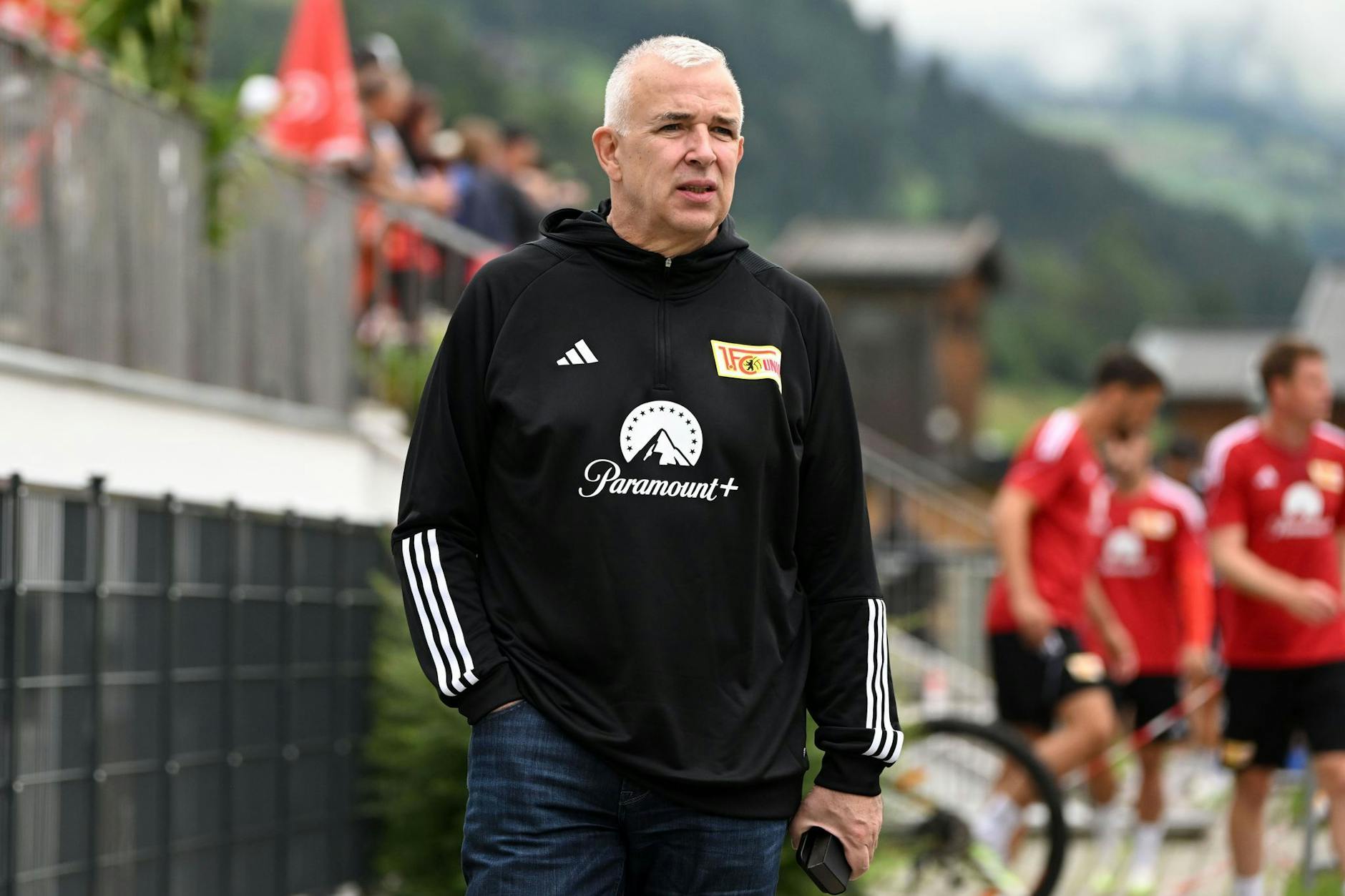 Präsident Dirk Zingler freut sich auf die Champions-League-Spiele mit dem 1. FC Union Berlin.