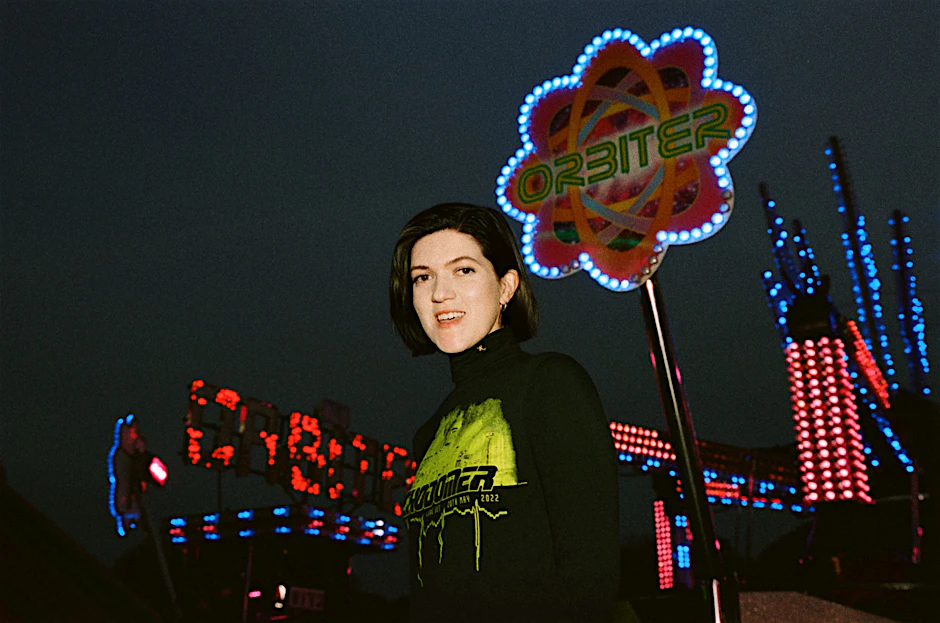 Mag strahlende Lichter, nicht nur im Club: Romy Madley Croft alias Romy, Sängerin von The xx