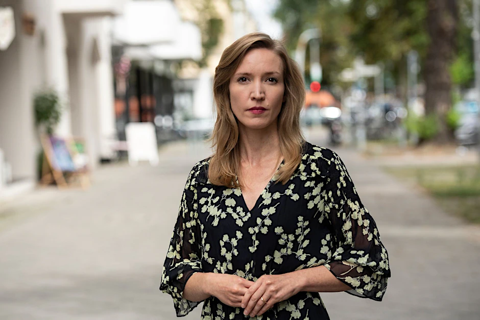 Ottilie Klein bei einem Treffen mit Journalistinnen und Journalisten in Berlin.  