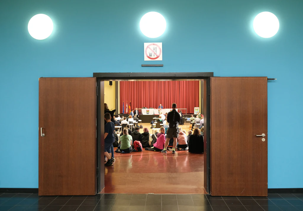Berlin-Lichtenberg in Aufruhr: Geheimplan für die „Kuschelschule“