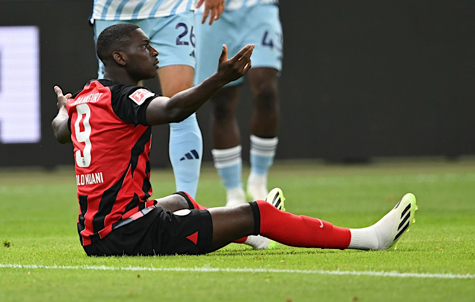ARCHIV - Frankfurts Randal Kolo Muani möchte durch einen Trainingsstreik seinen Wechsel zu Paris Saint-Germain erzwingen.  