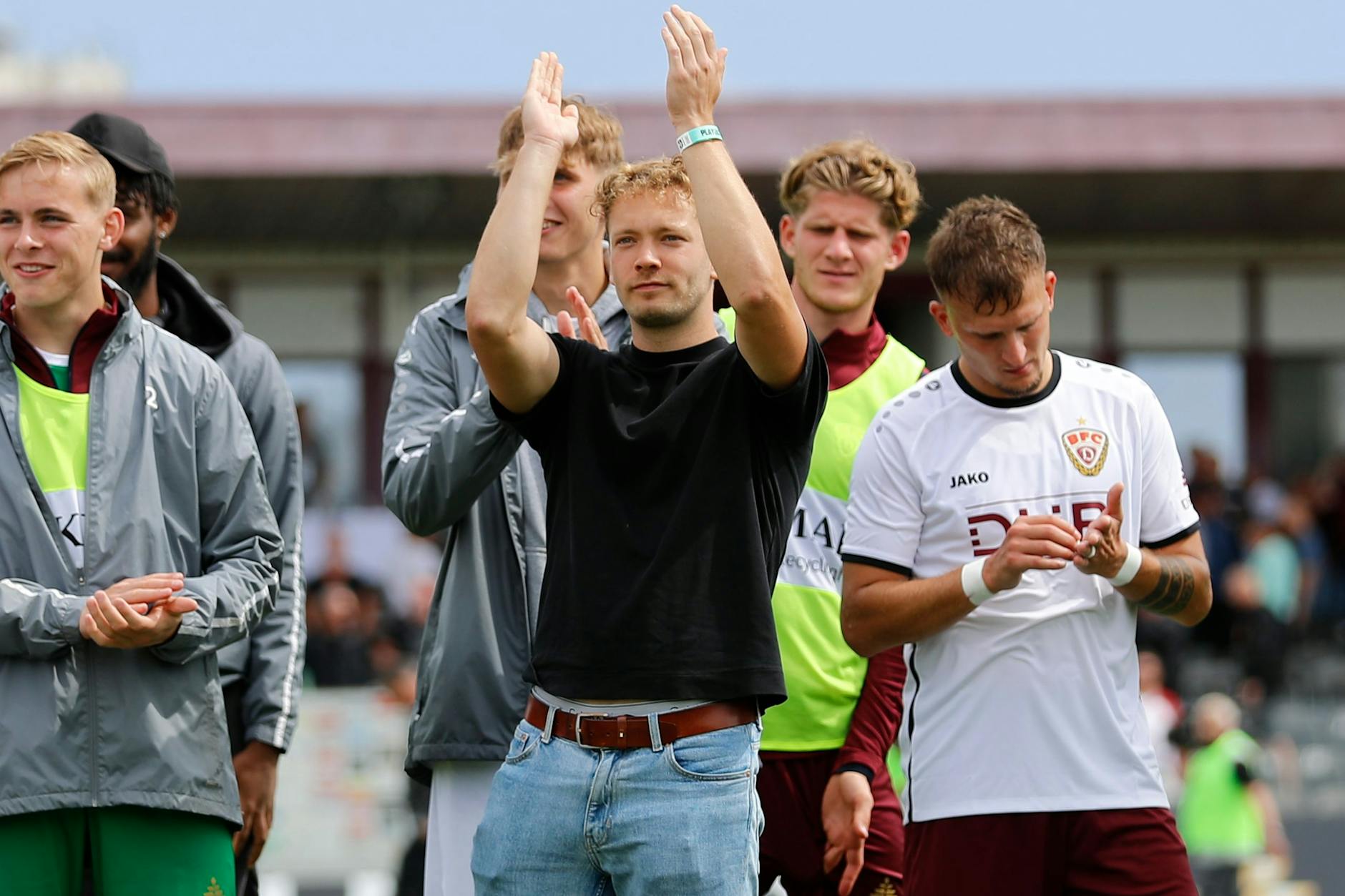 Auch wenn wie zuletzt nur in Zivil auf dem Rasen dabei: Die BFC-Fans standen immer und stehen zu Max Klump.