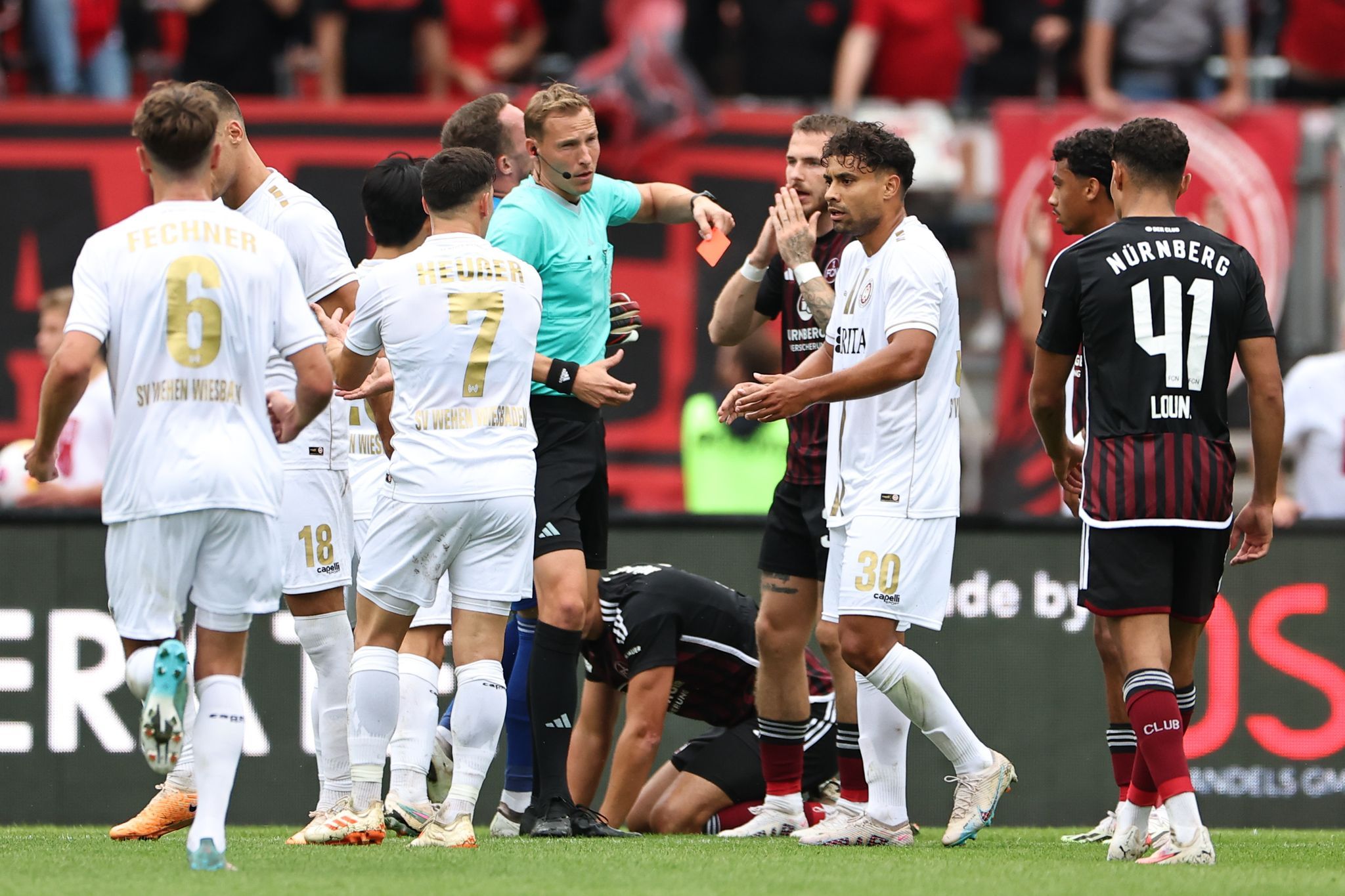 Image - Wehen Wiesbaden verliert erstmals - KSC rückt vor