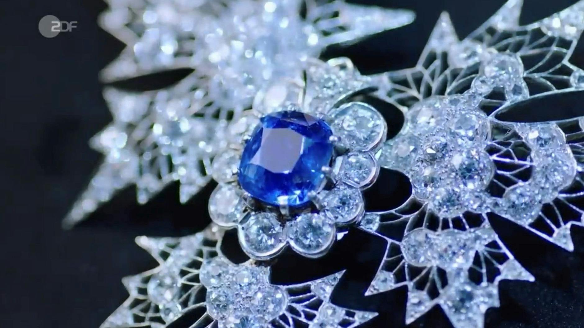 Der Saphir in der Brosche bei „Bares für Rares“ ist unbehandelt und ultra-wertvoll.