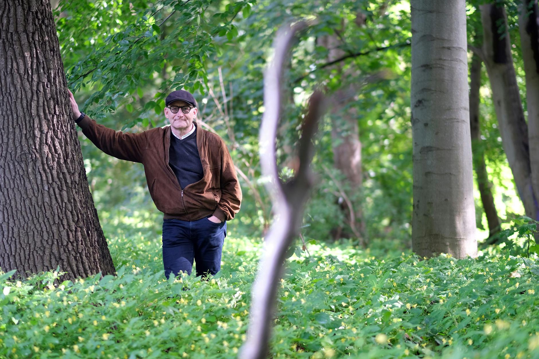 Der Wolfsexperte Gregor Beyer meint, auch wenn das für viele eine Überraschung sei, fühle sich der Wolf nirgendwo wohler als in der dicht besiedelten Kulturlandschaft.
