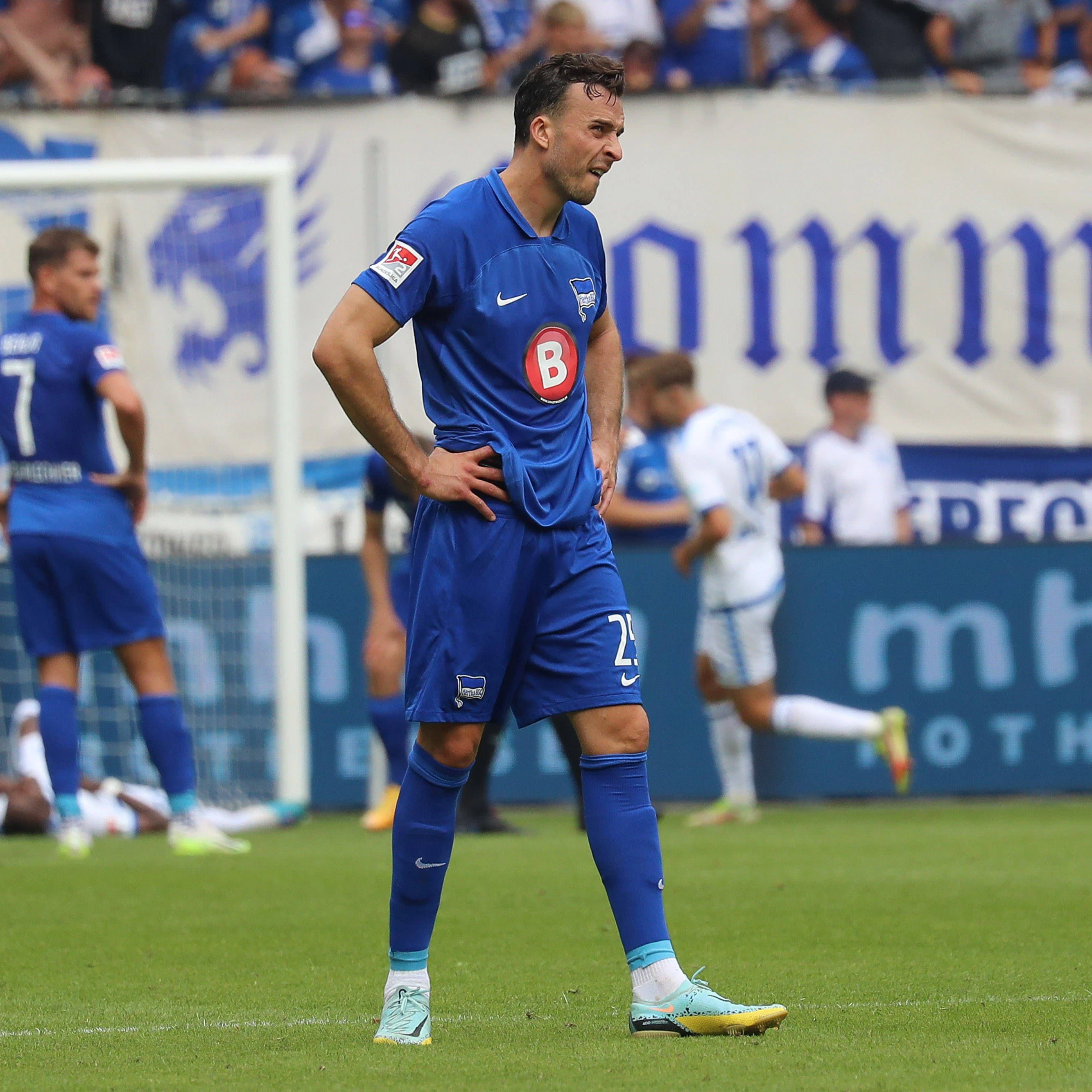 Herthas Stürmer Haris Tabakovic ärgerte sich mächtig über die Pleite in Magdeburg.&nbsp;