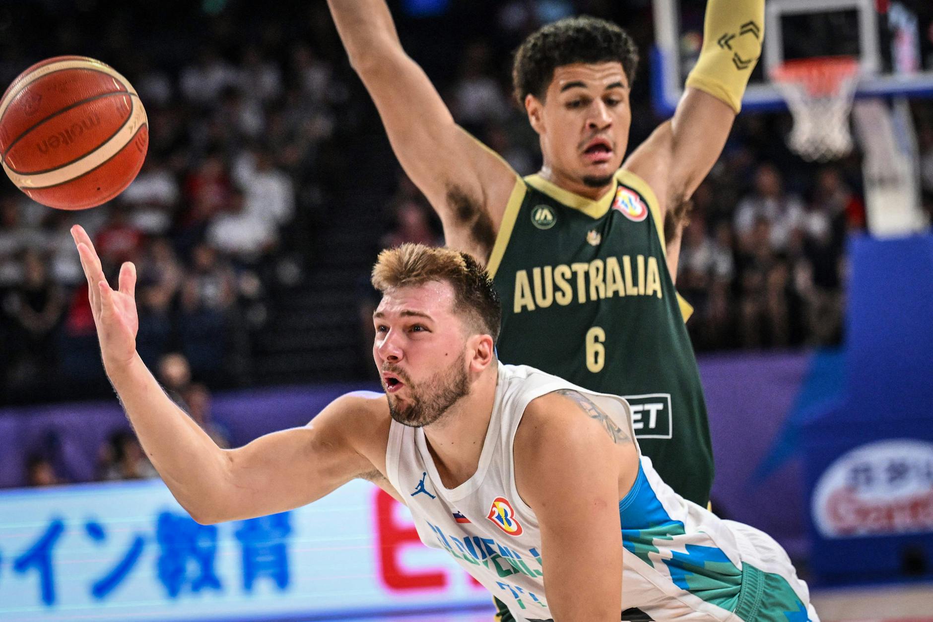 Ein bisschen Magie ist bei fast jedem Abschluss von Luka Doncic (l.) zu bestaunen.