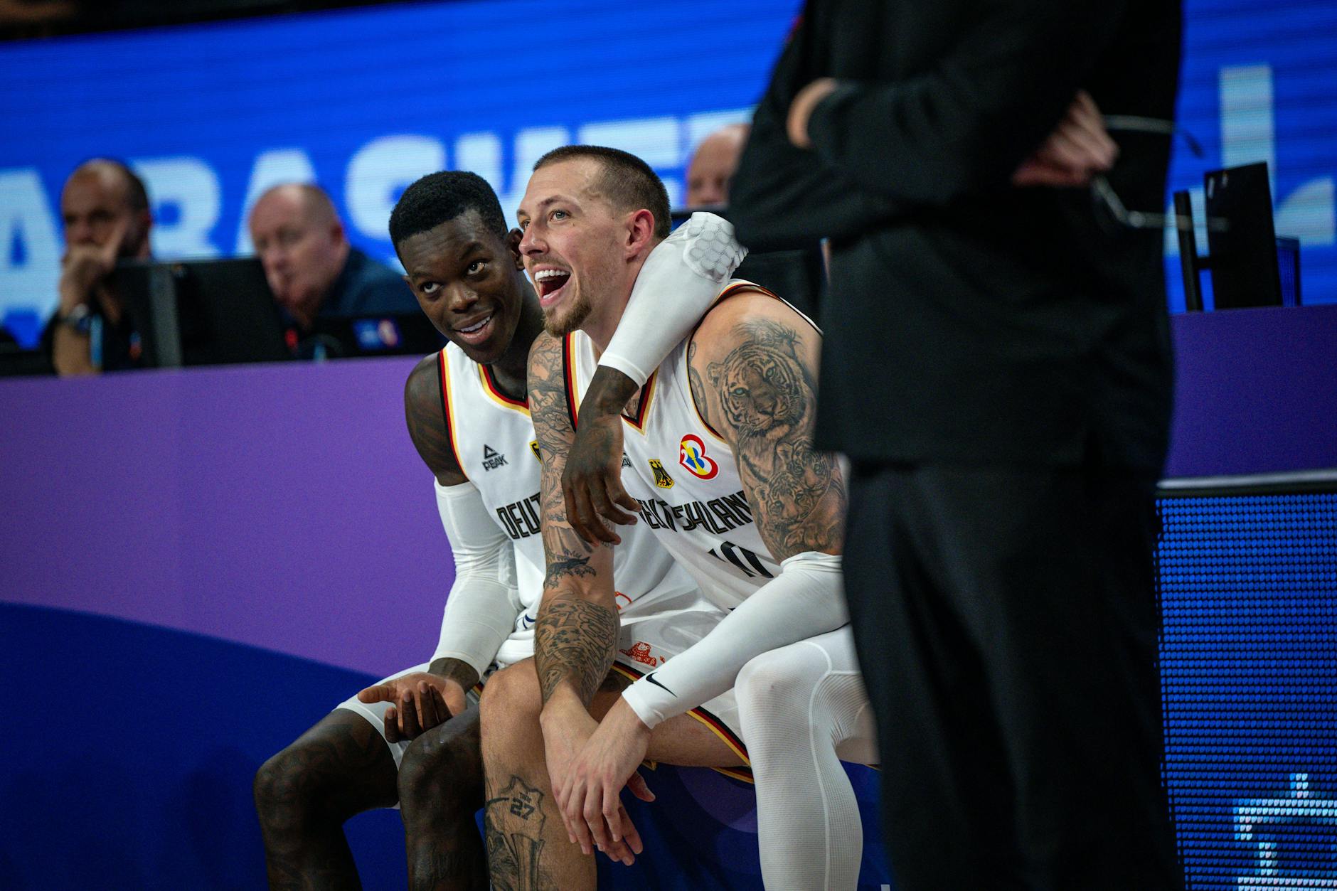 Erst gezofft, dann wieder beste Freunde: Dennis Schröder und Daniel Theis (v.l.).