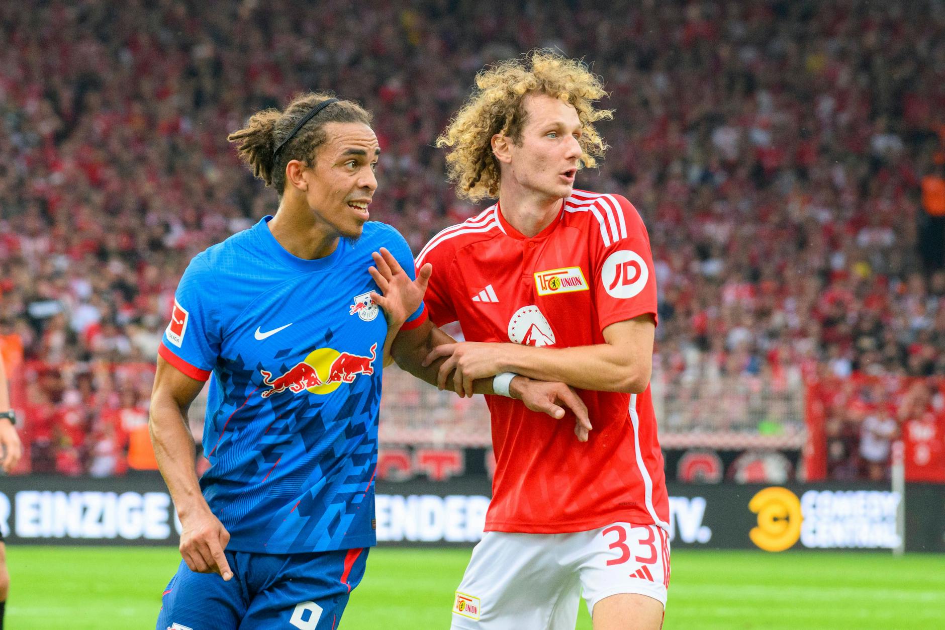 Alex Král (r.) war gegen RB Leipzig (hier Yussuf Poulsen) noch bester Spieler des 1. FC Union Berlin.