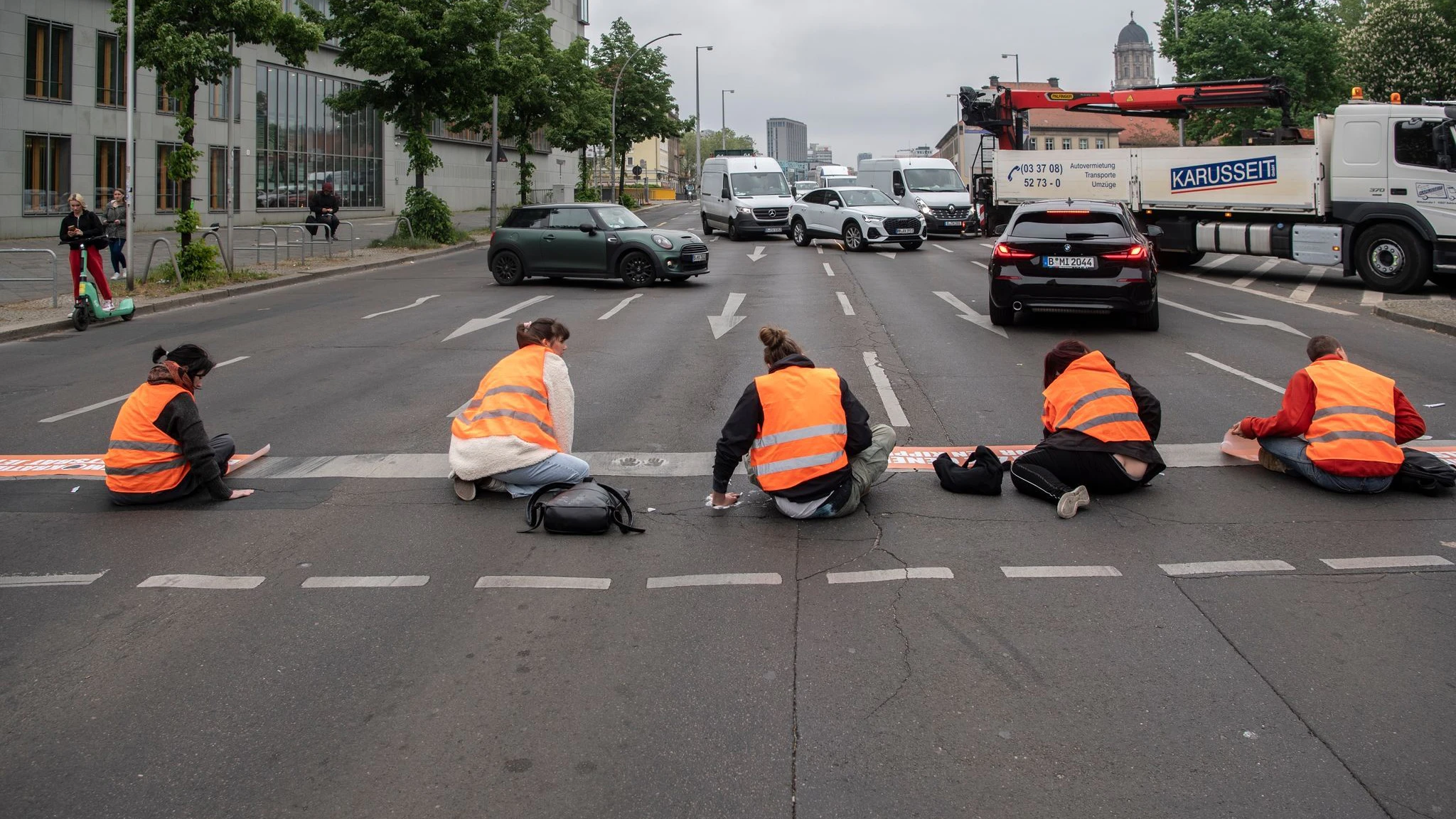 Blockaden wie diese will die Letzte Generation wieder im großen Stil in Berlin veranstalten.