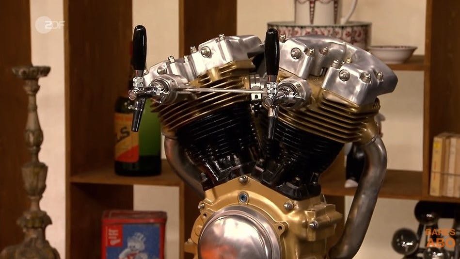Unikat bei „Bares für Rares“: Dieser Harley-Motor ist eine Zapfanlage.