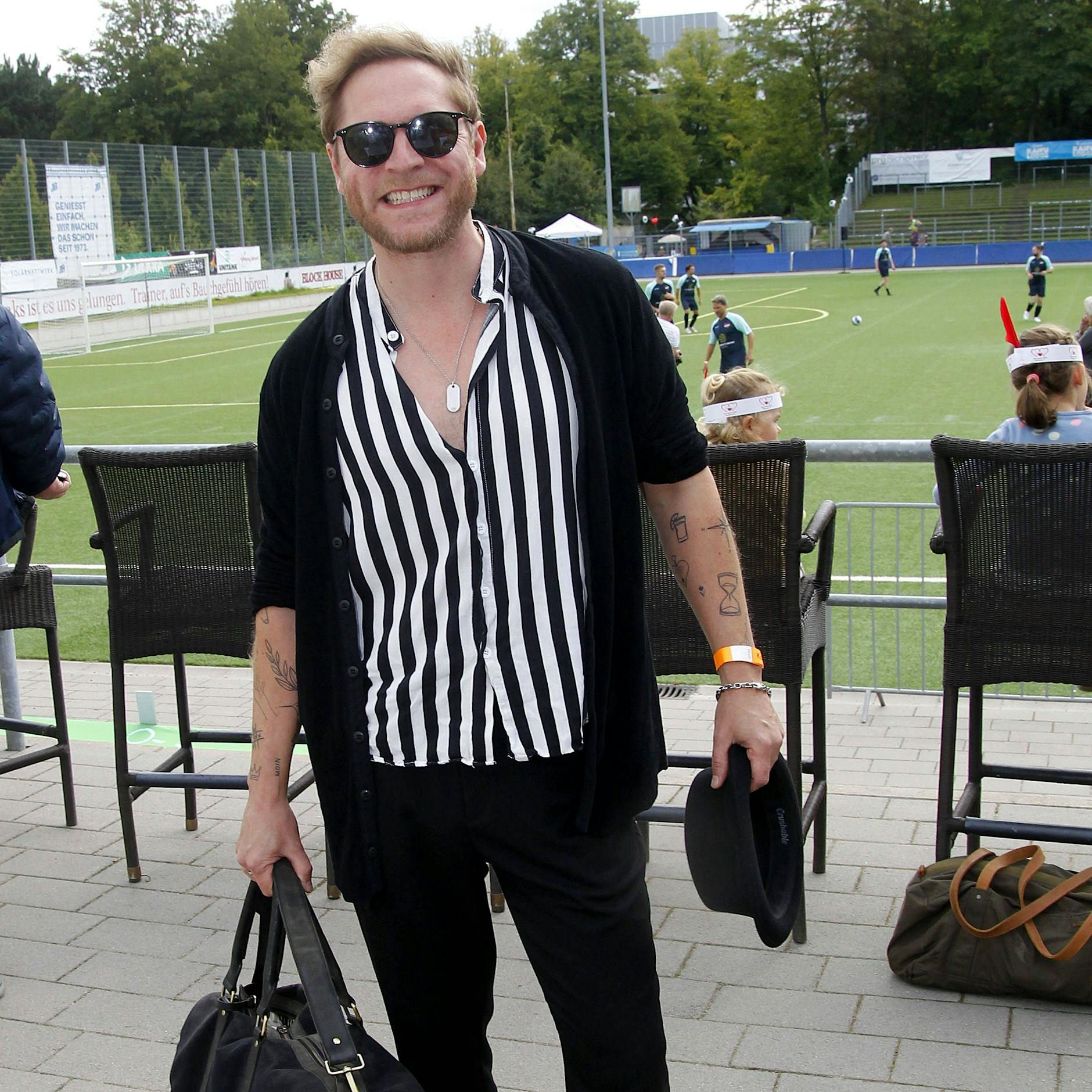 Neu-Single Johannes Oerding: Fan-Auflauf beim Benefiz-Fußballspiel