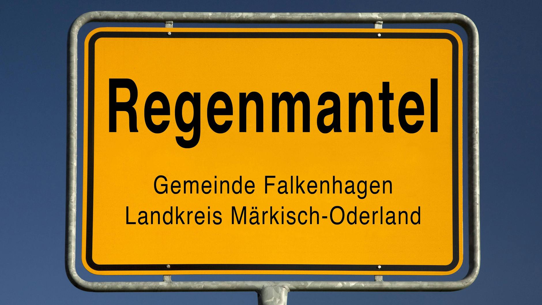 In Regenmantel regnet es nicht öfter als anderswo.