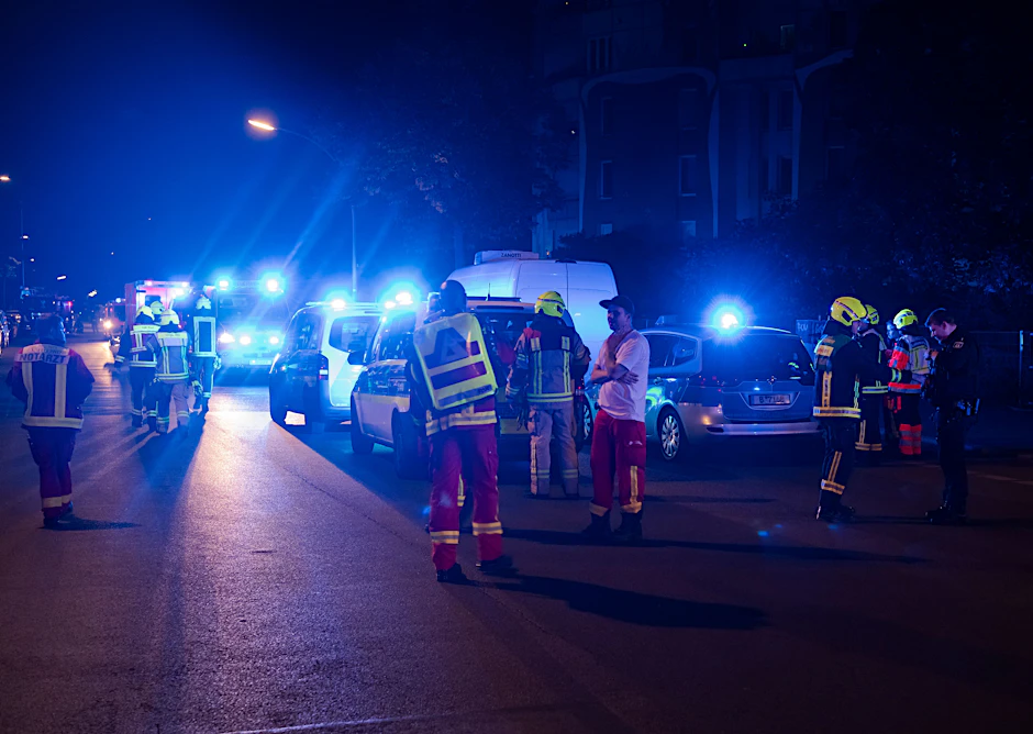 Die High-Deck-Siedlung in Neukölln. Mindestens 40 Einsatzkräfte der Feuerwehr sowie eine Hundertschaft der Polizei waren im Einsatz.&nbsp;&nbsp;