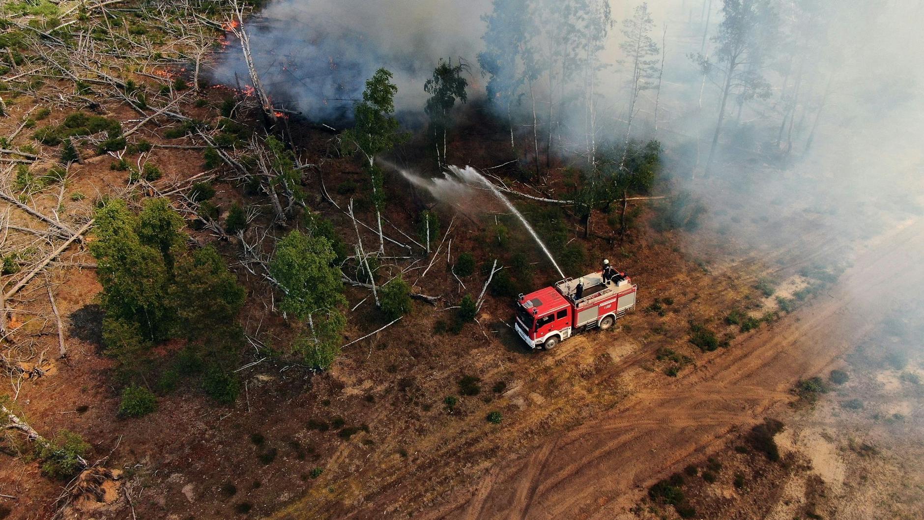 Im Juni 2023 gab es einen heftigen Waldbrand in einem Waldstück nahe Jüterborg.