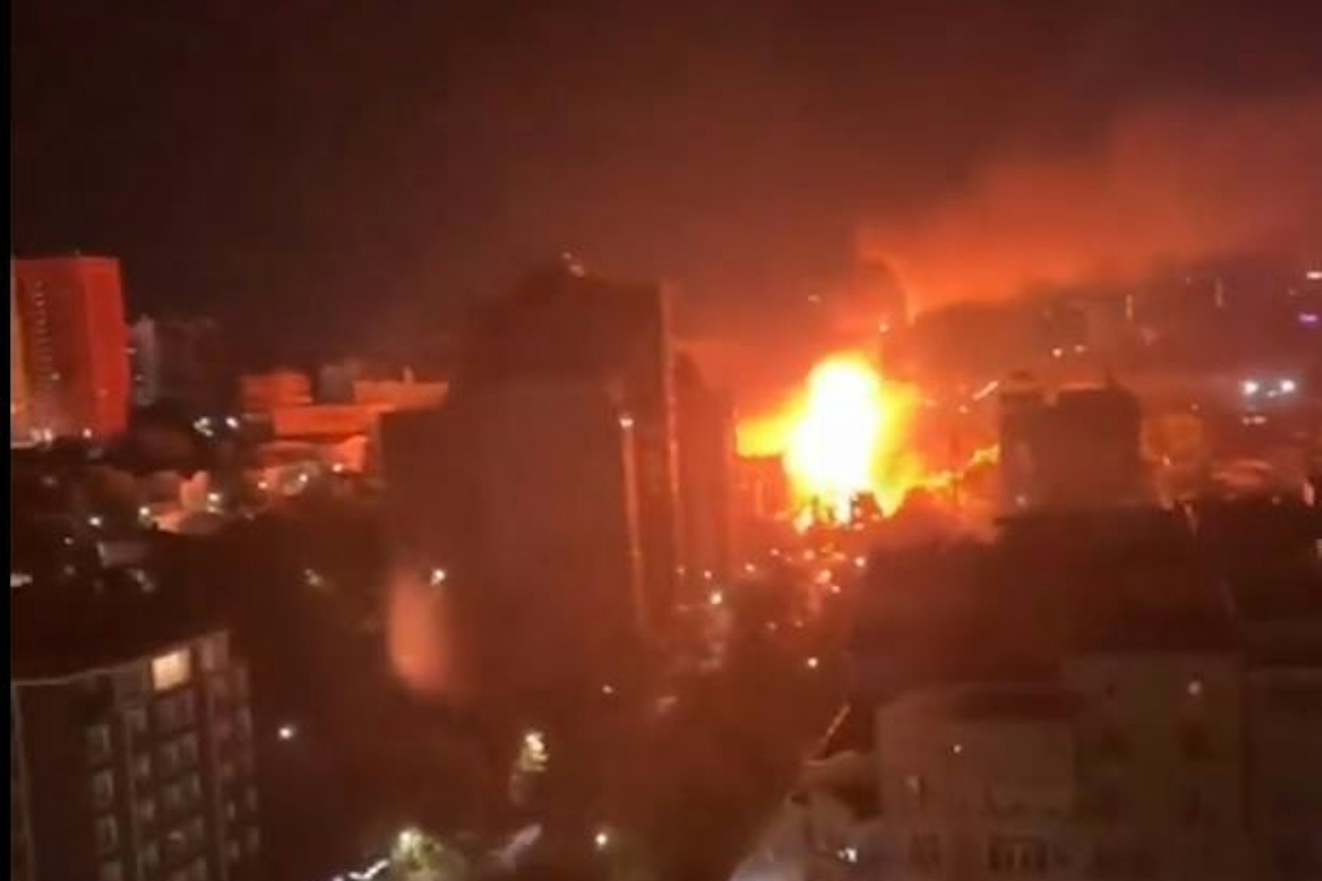 Aufnahmen sollen eine Explosion in Rostow am Don in Russland zeigen.