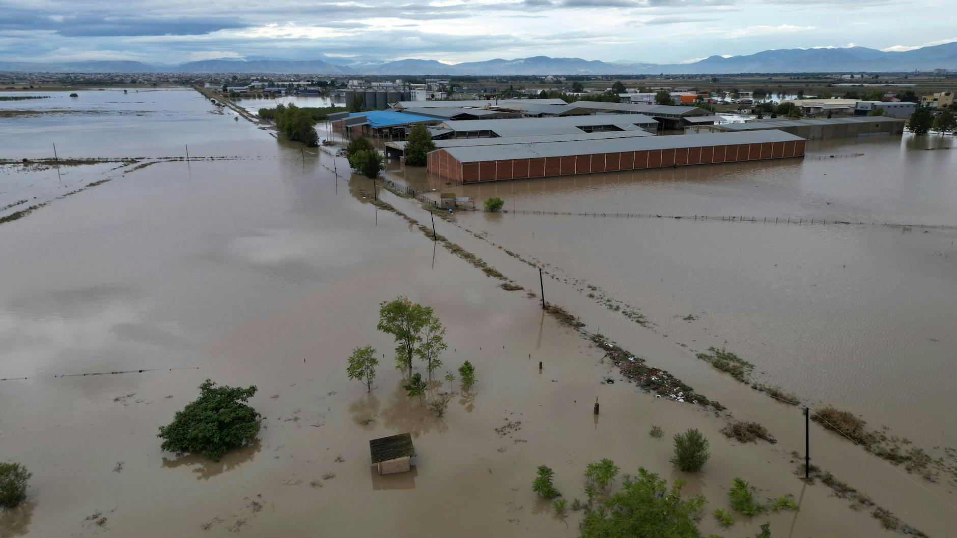 Die große Tiefebene in der Region Thessalien, die «Kornkammer» Griechenlands, steht unter Wasser. 